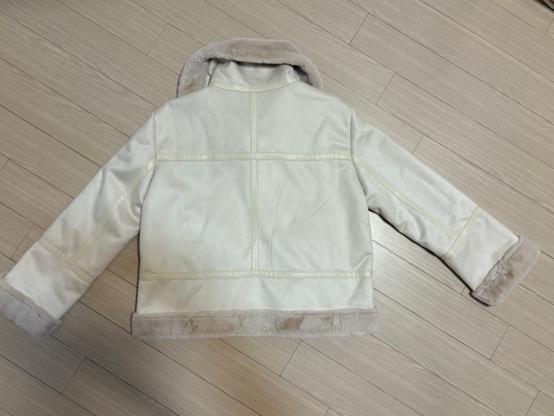 로엠 빅카라 무스탕 L 아이보리 상품이미지6