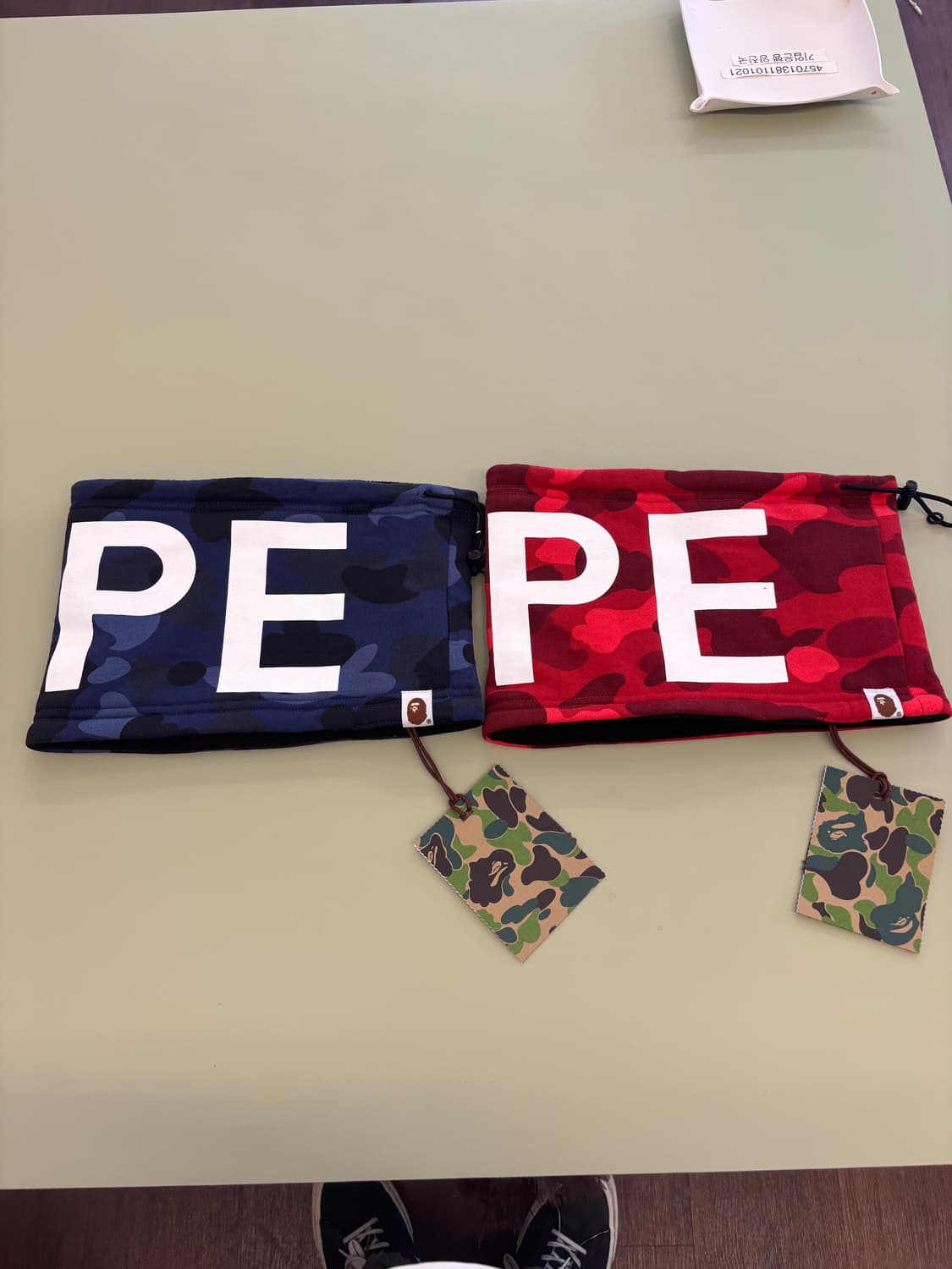 Bape neckgator red 상품이미지4