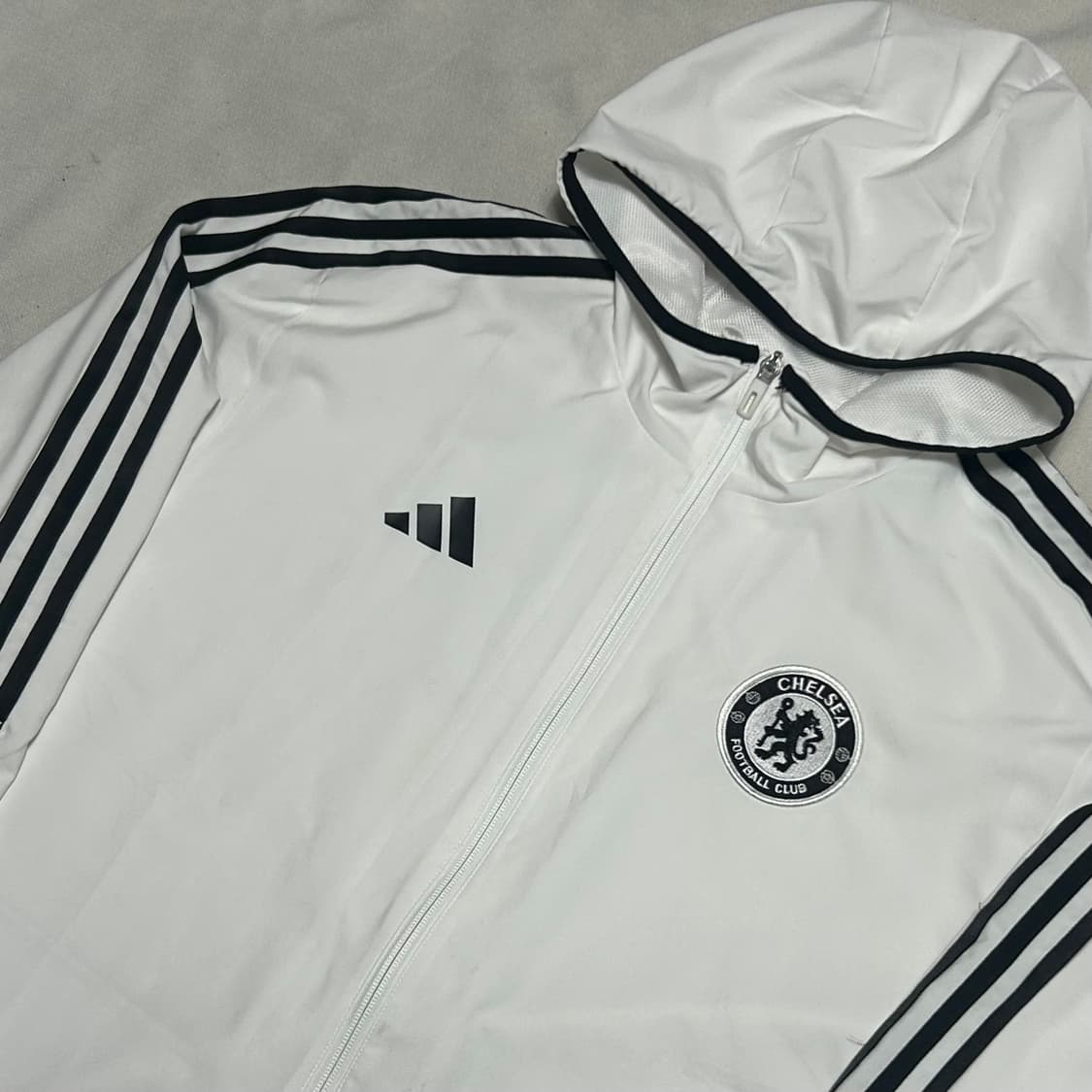 🫶🏻 아디다스 첼시 White 후드 바람막이 🫶🏻 상품이미지2