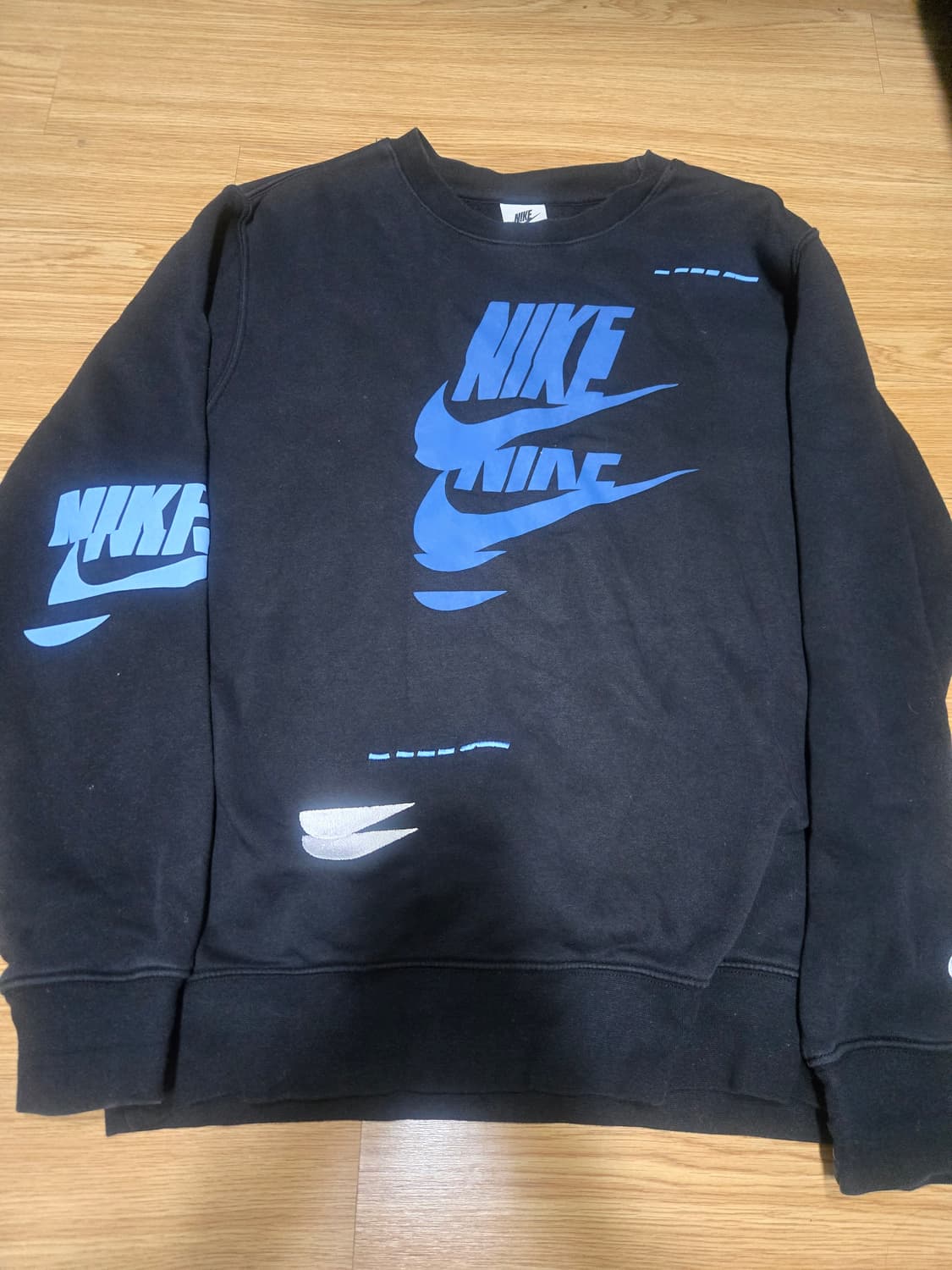 나이키맨투맨 상품이미지1