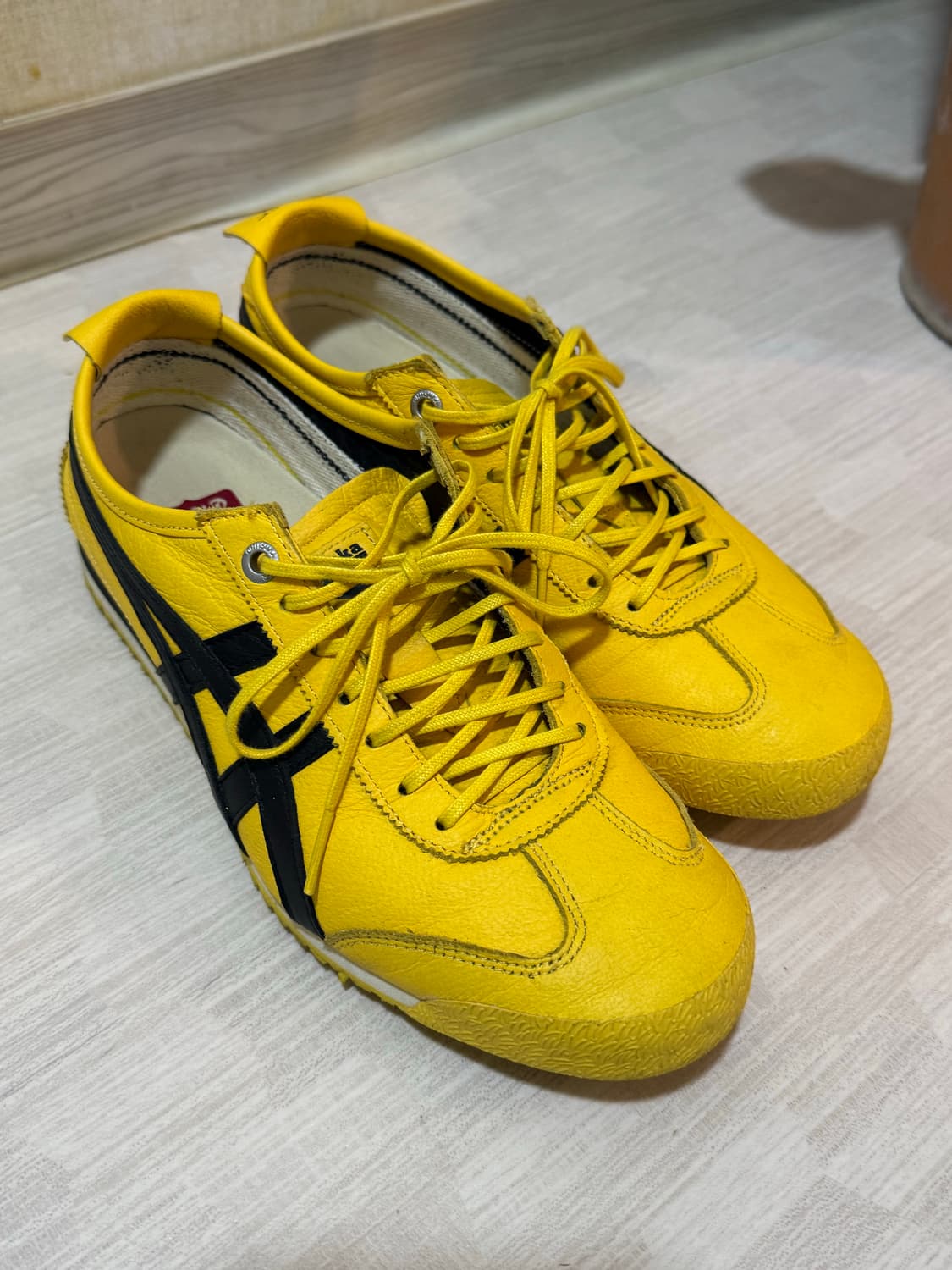 오니츠카 타이거 240 상품이미지1