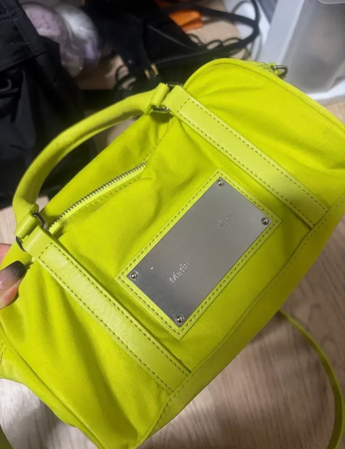 마뗑킴 스포티 크로스백 옐로우 색상입니다. (연두) 상품이미지2