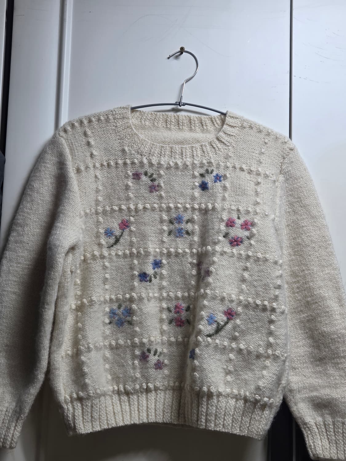 2만원 급처! 빈티지 꽃 자수 니트 아이보리 베이지 상품이미지1