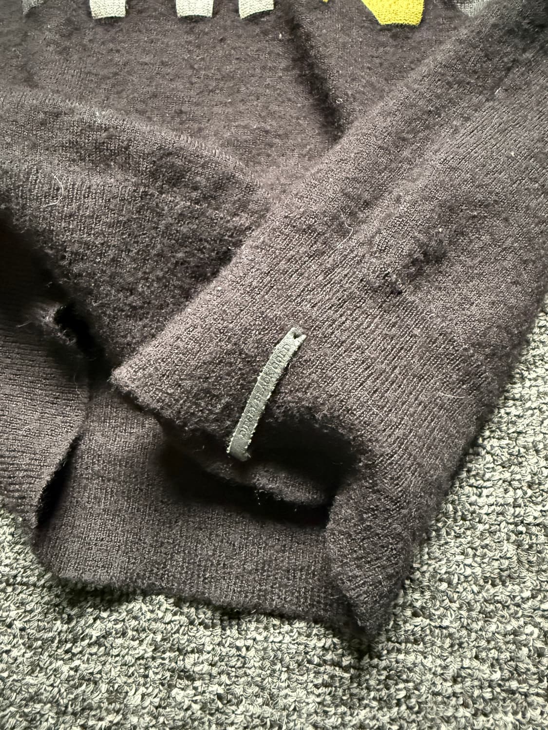 디젤 타이포 브이넥 니트 슬리브 상품이미지7