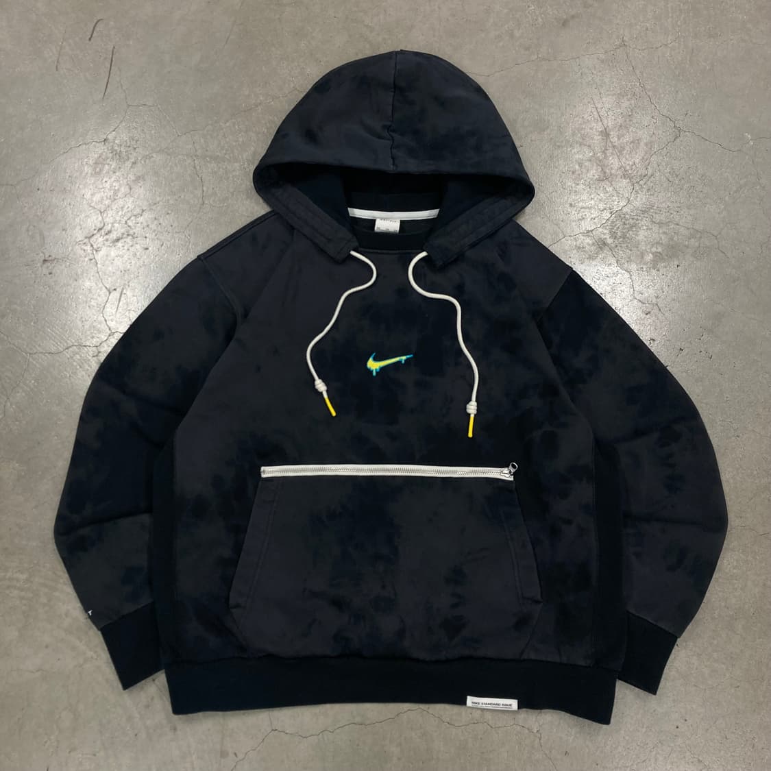 나이키 하드우드 피스러브 빅로고 후드티 상품이미지2