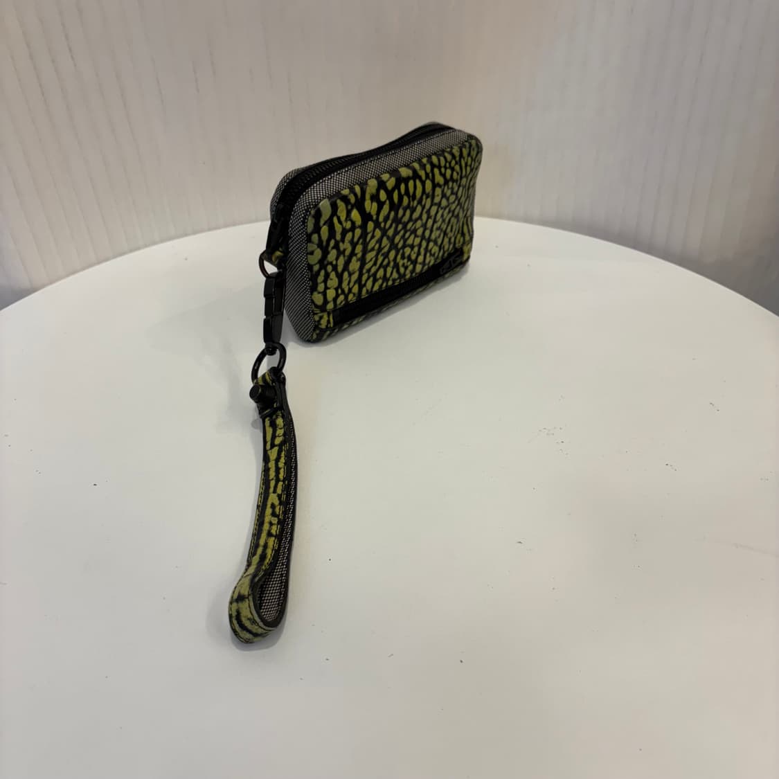 정품 알렉산더왕 스트랩 지갑    상품이미지3