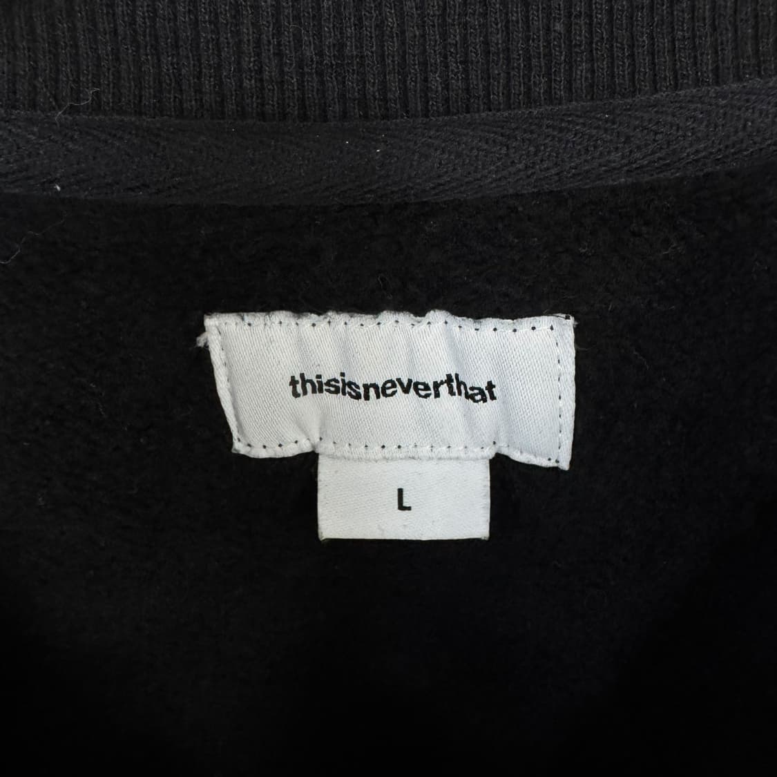 디스이즈네버댓 자수로고 맨투맨 상품이미지3