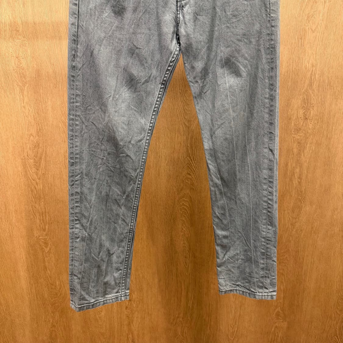 리바이스 508 데님 팬츠 5포켓 레드 탭 디테일 슬림 테이퍼드핏 그레이 상품이미지5