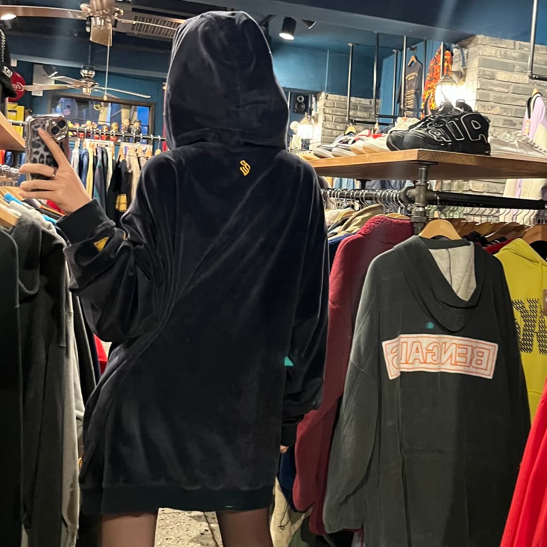 Roca wear 로카웨어 벨벳 후드 집업  상품이미지4