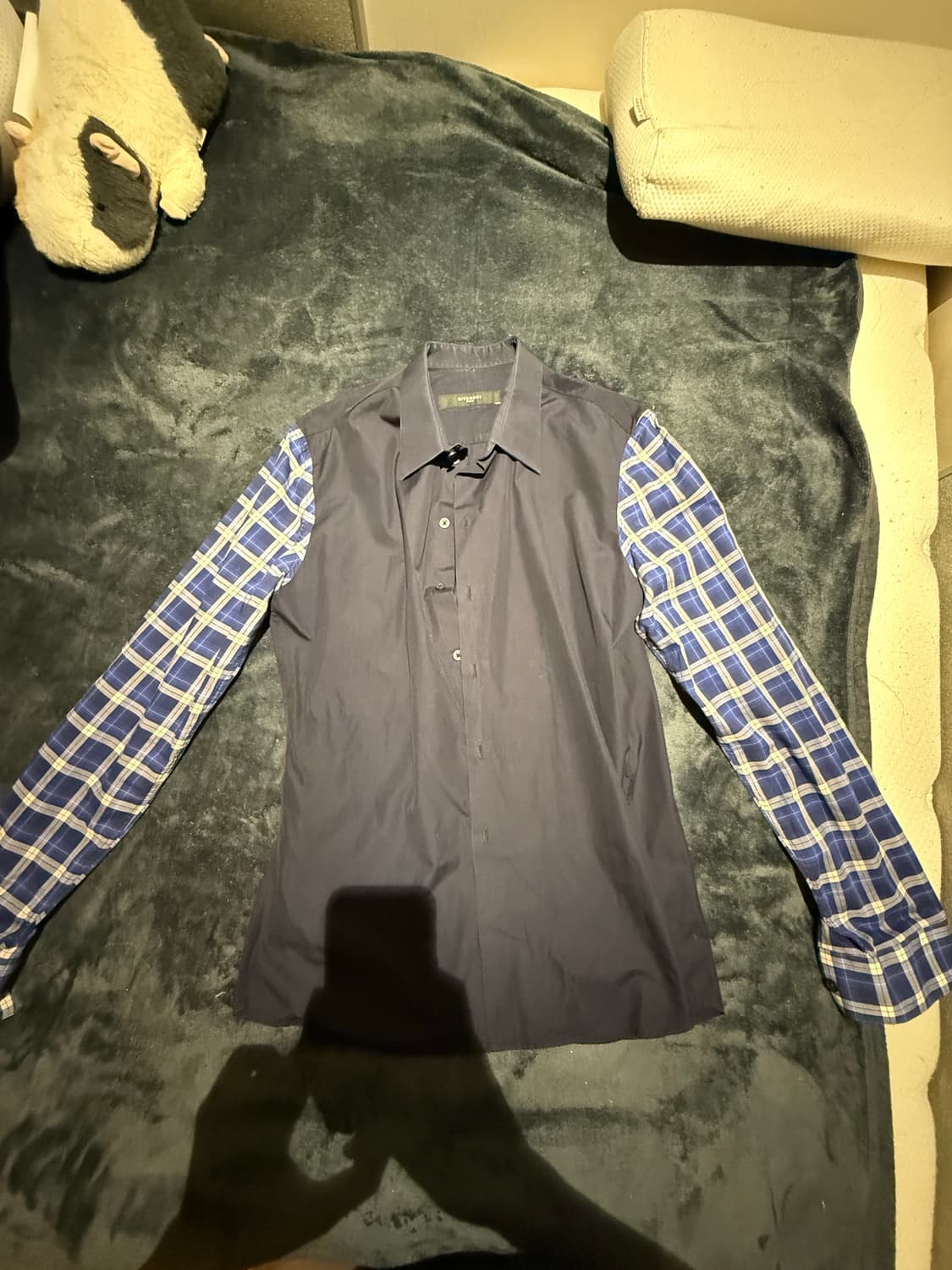 지방시 팔체크 셔츠 팝니다 43 사이즈 상품이미지1