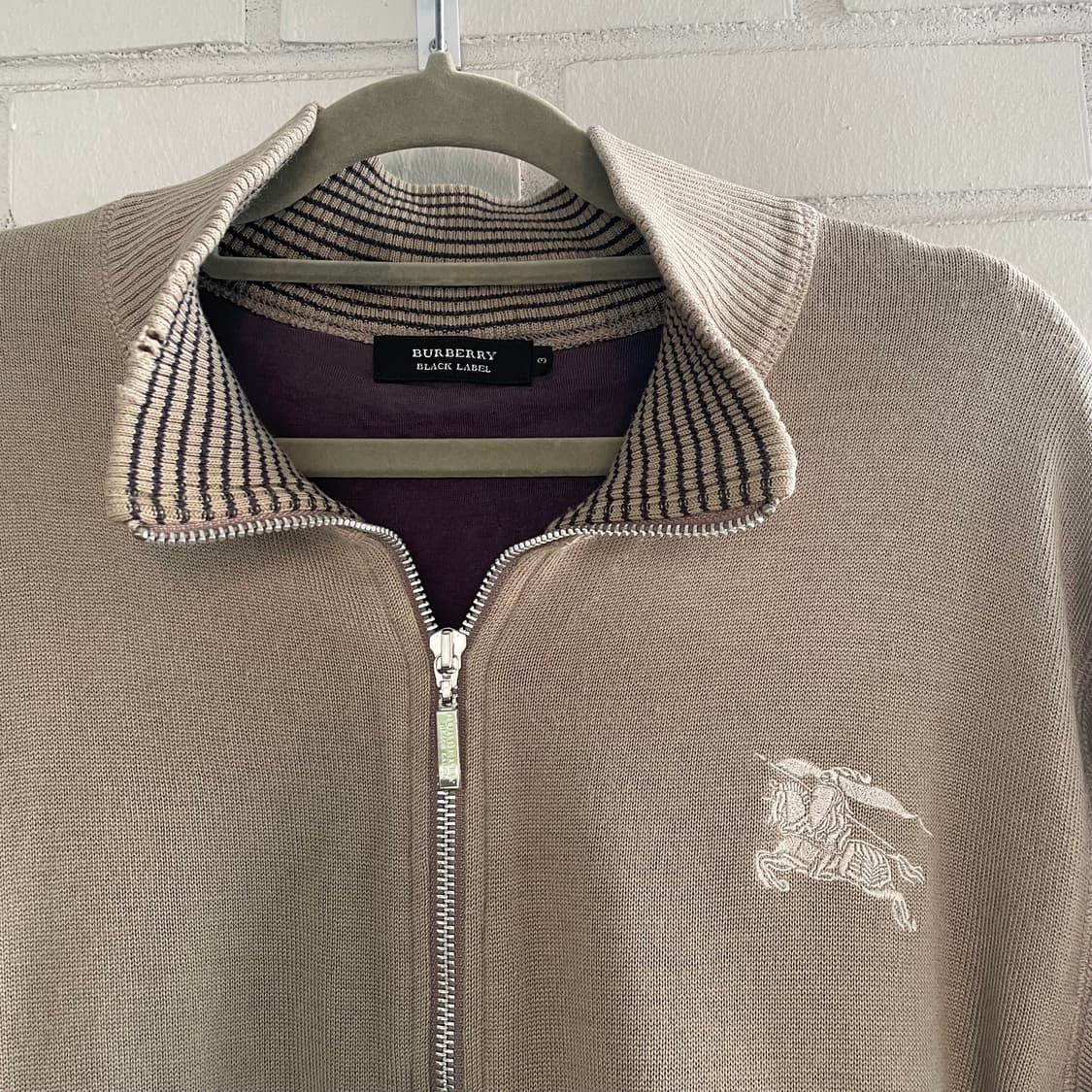 버버리 뮤트브라운 니트집업 상품이미지2