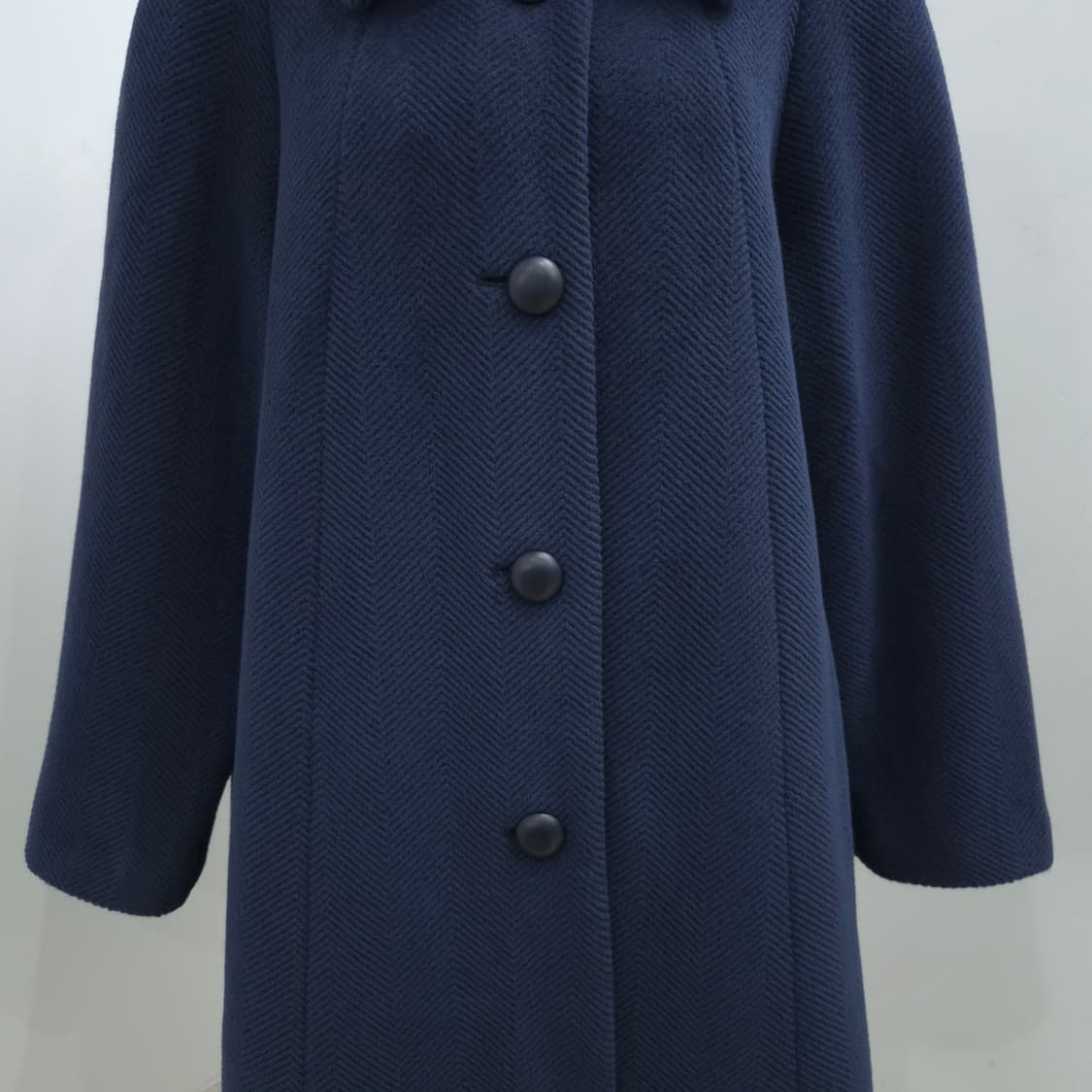 울100 헤링본 네이비 클래식 코트 상품이미지5