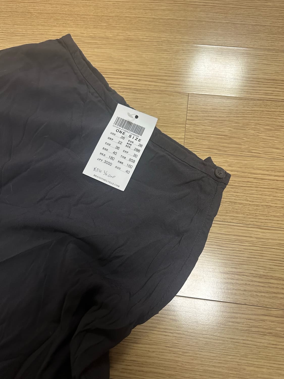 Brandy melville  미디스커트  상품이미지2