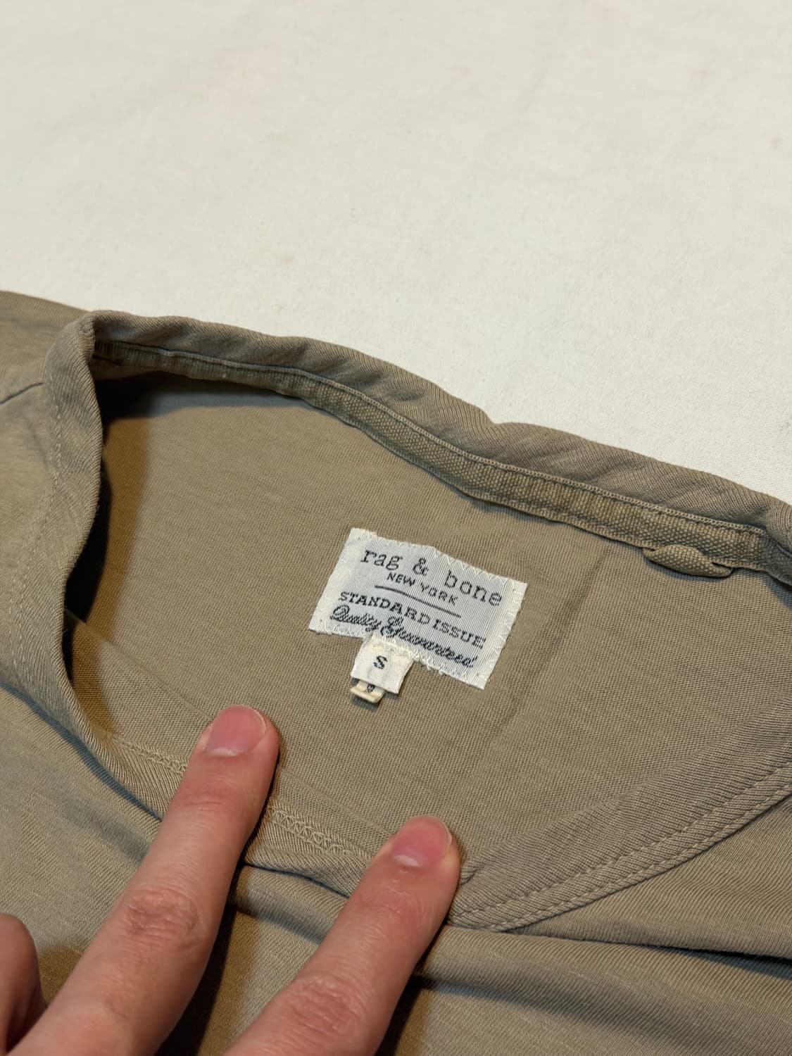 랙앤본 라운드넥 코튼 발팔 티셔츠 카키 상품이미지3