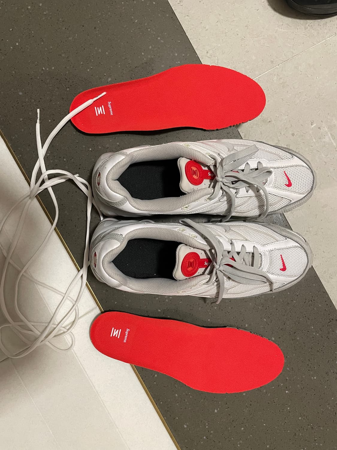 [275]나이키 x 슈프림 샥스 라이드 2 SP 화이트 상품이미지2