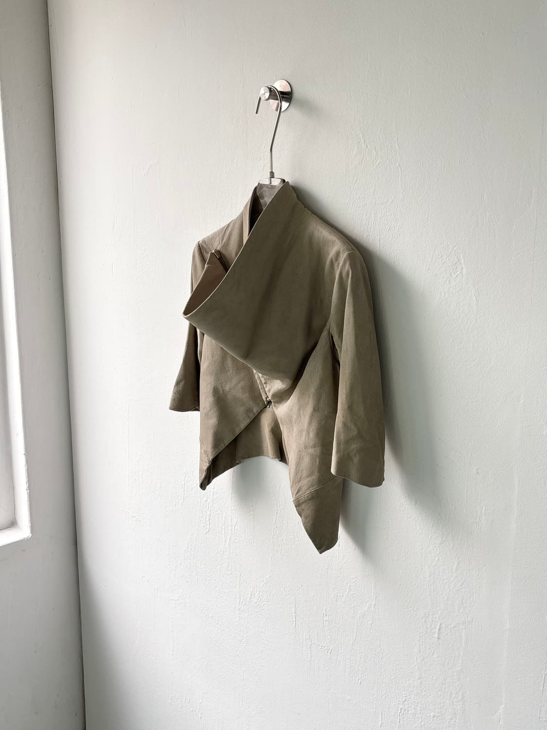 릭오웬스 드레이프 카울 넥 램스킨 자켓  상품이미지3