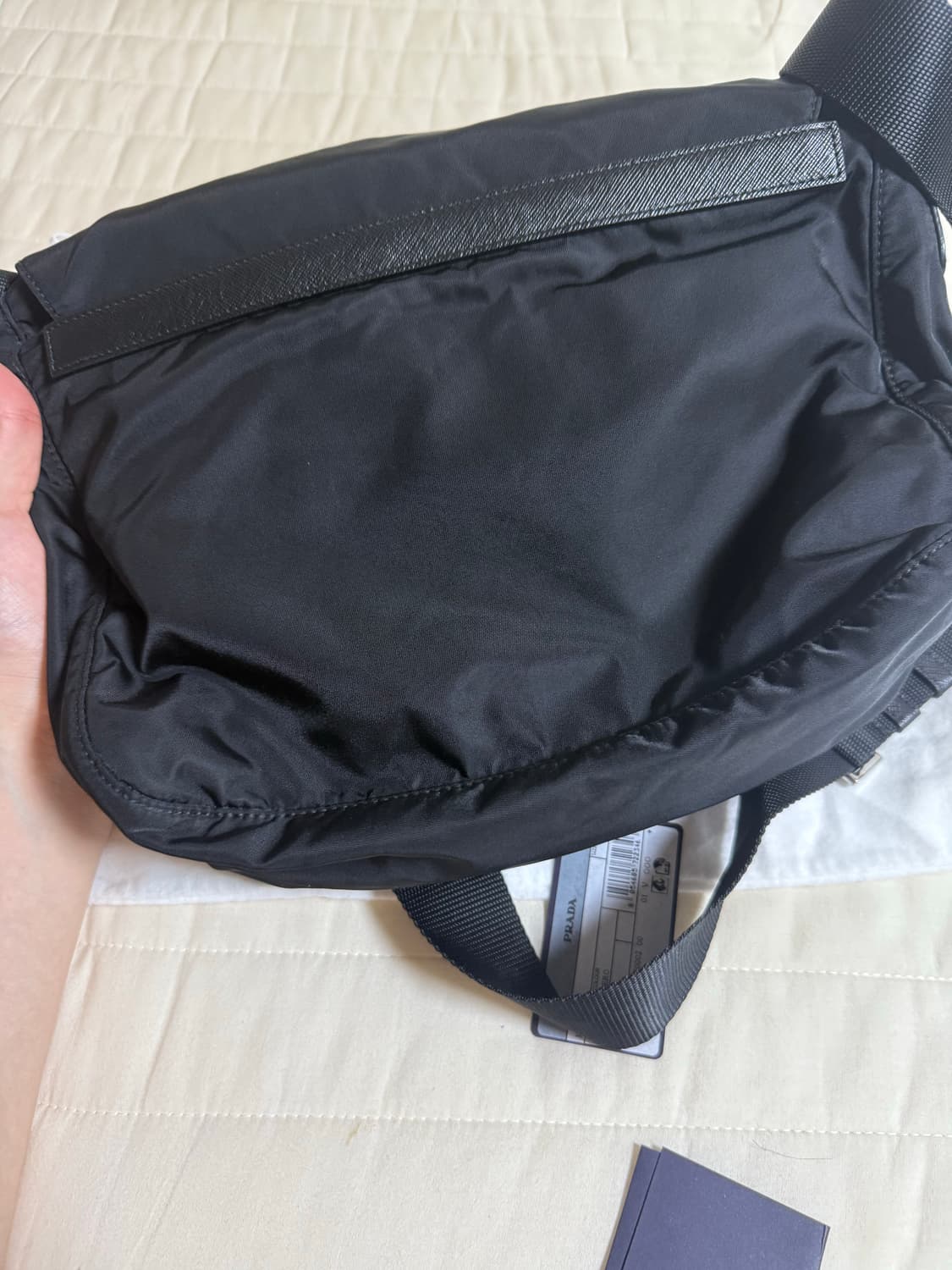프라다 크로스백 블랙 메신저백 1BD671 상품이미지5