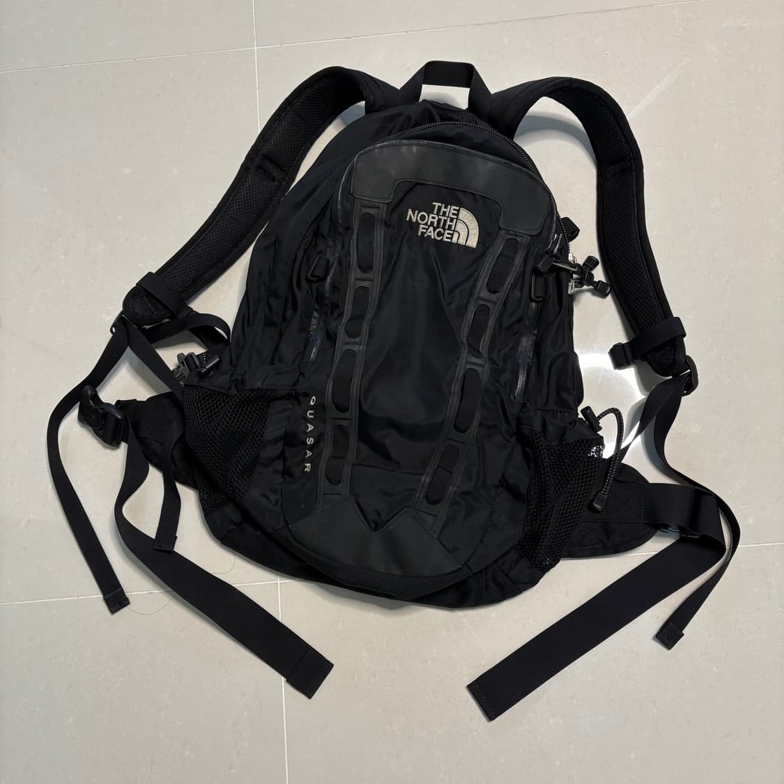 정품 노스페이스 Quasar 28L 아웃도어 블랙 백팩 구형 가방 상품이미지2