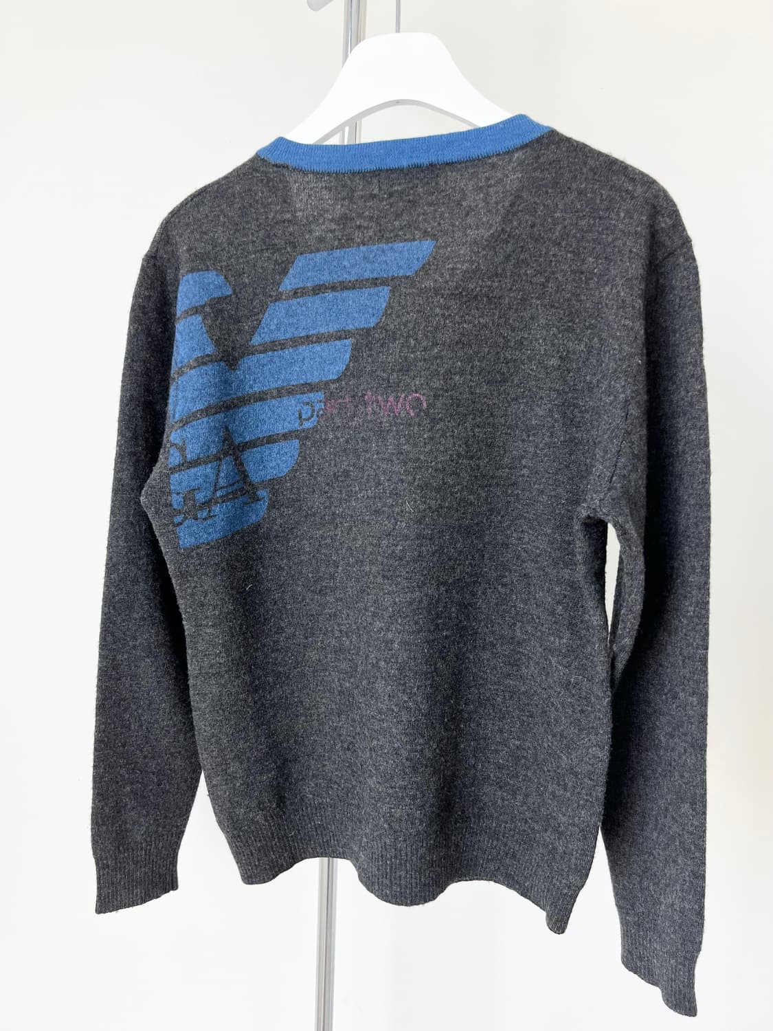 EMPORIO ARMANI 00s V-neck Sweater 상품이미지1