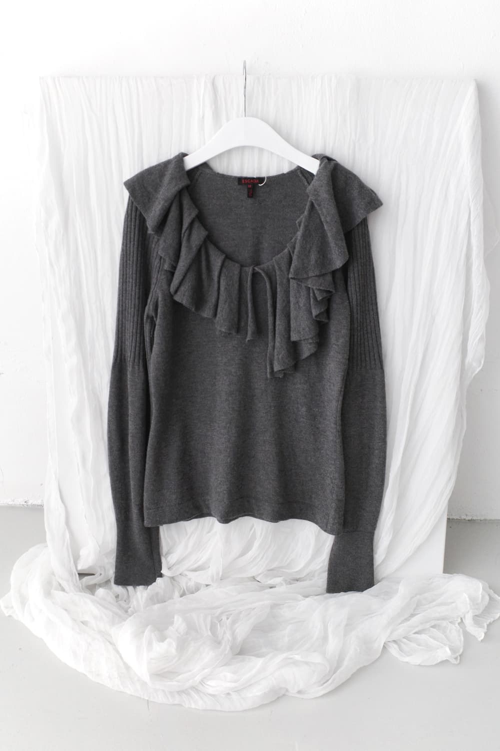 escada) ruffle knit 상품이미지1