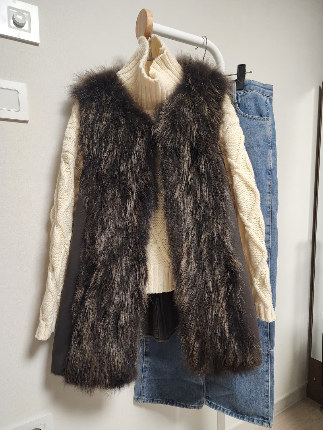 온앤온 리얼 라쿤 무스탕 베스트 조끼 상품이미지2