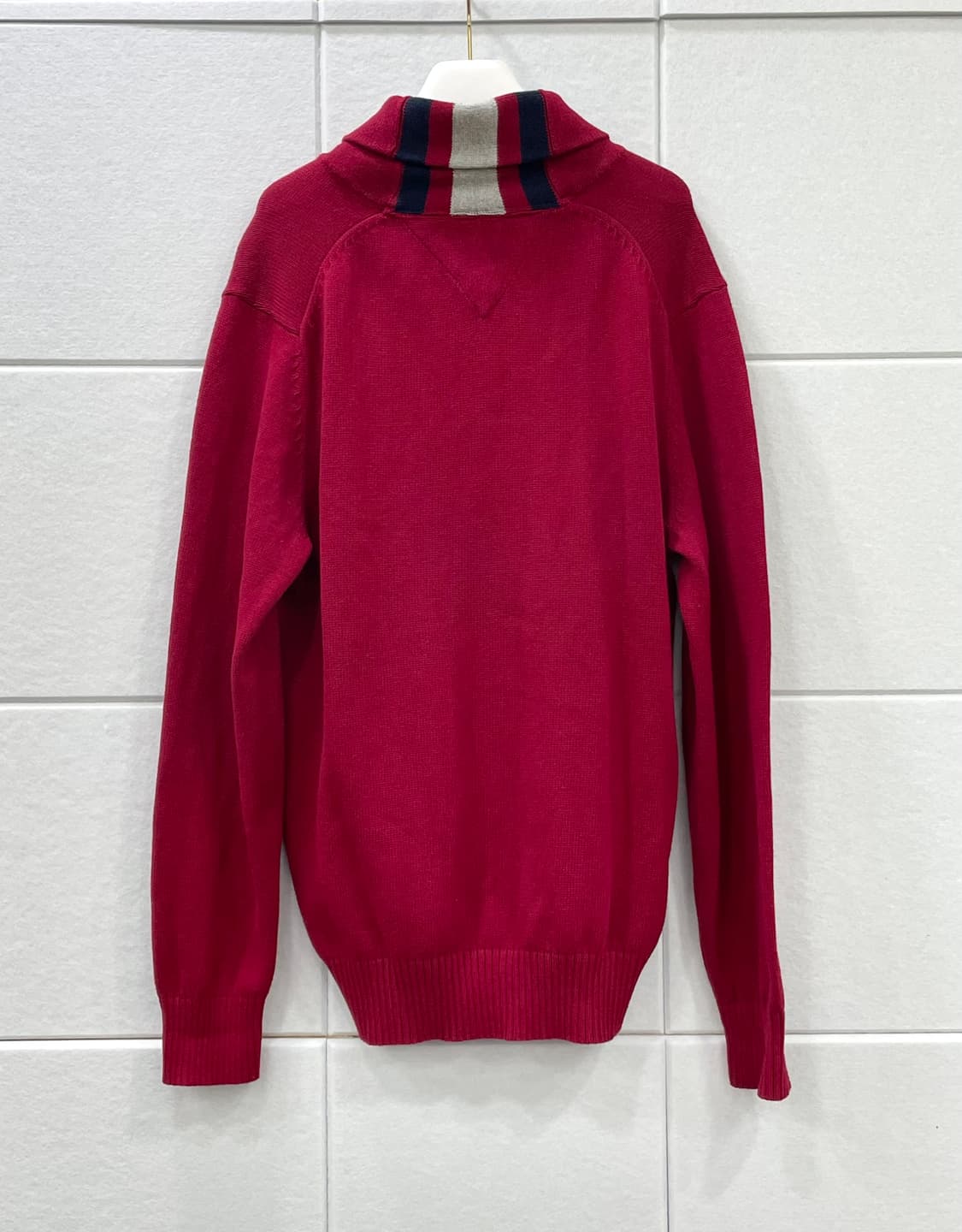 타미힐피거 숄카라 레드 니트 상품이미지4