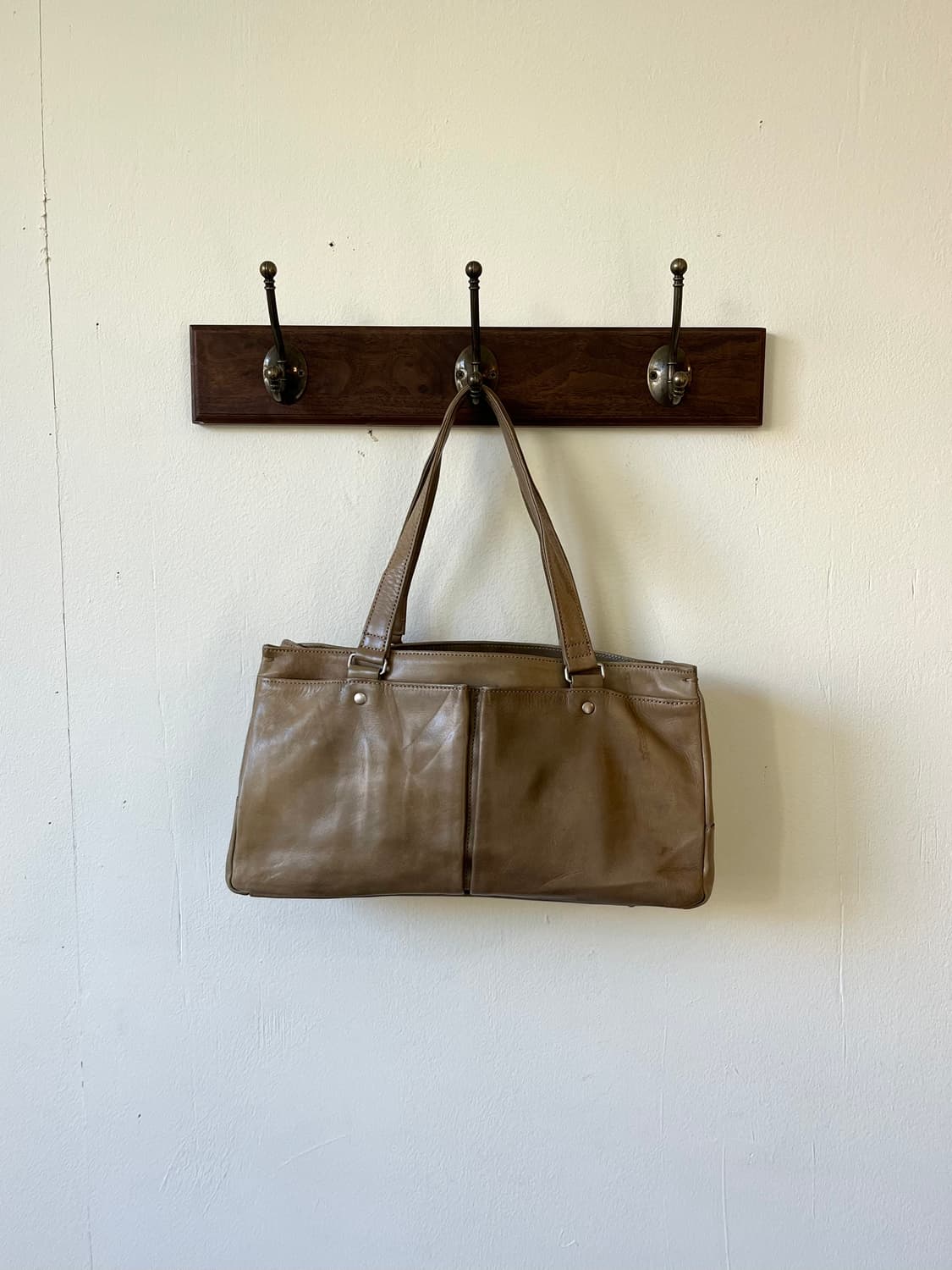 마가렛호웰 소가죽 숄더백 상품이미지8