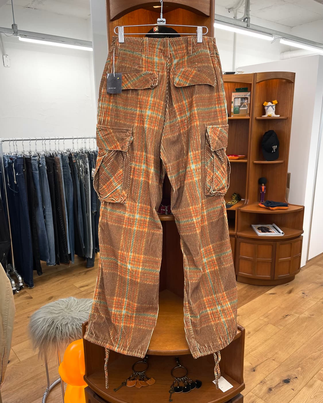 [L] ERL 체크 코듀로이 카고 팬츠 상품이미지5