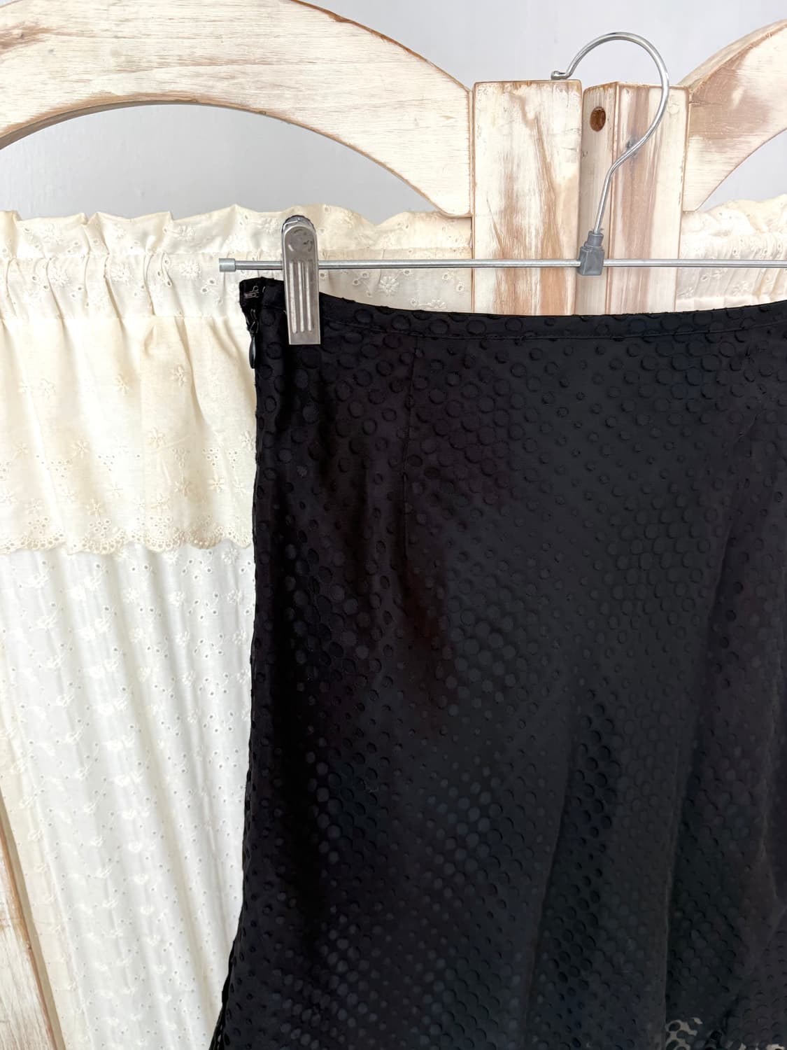 black dot pattern midi skirt 상품이미지4