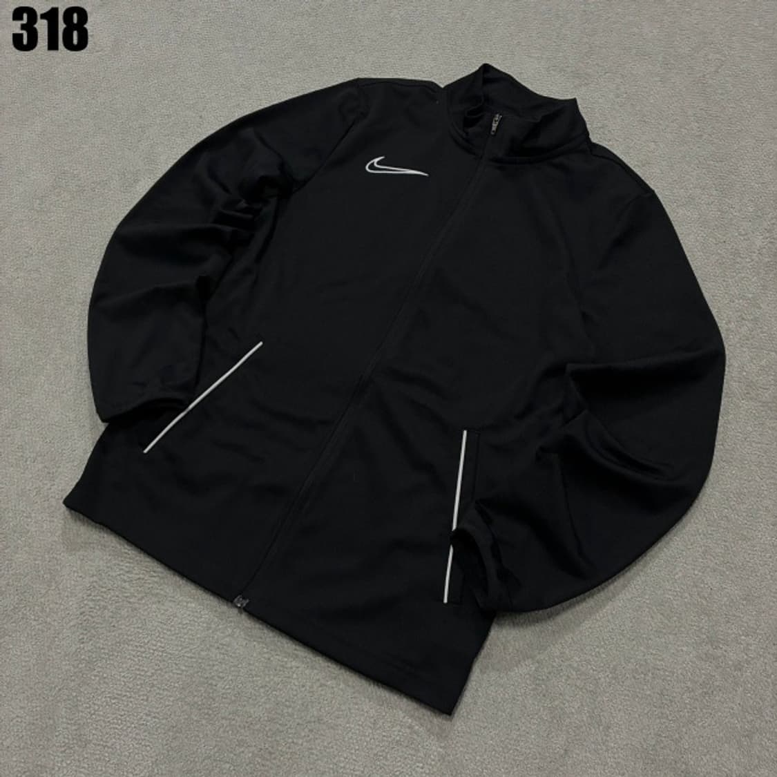 나이키 블랙 져지 상품이미지1