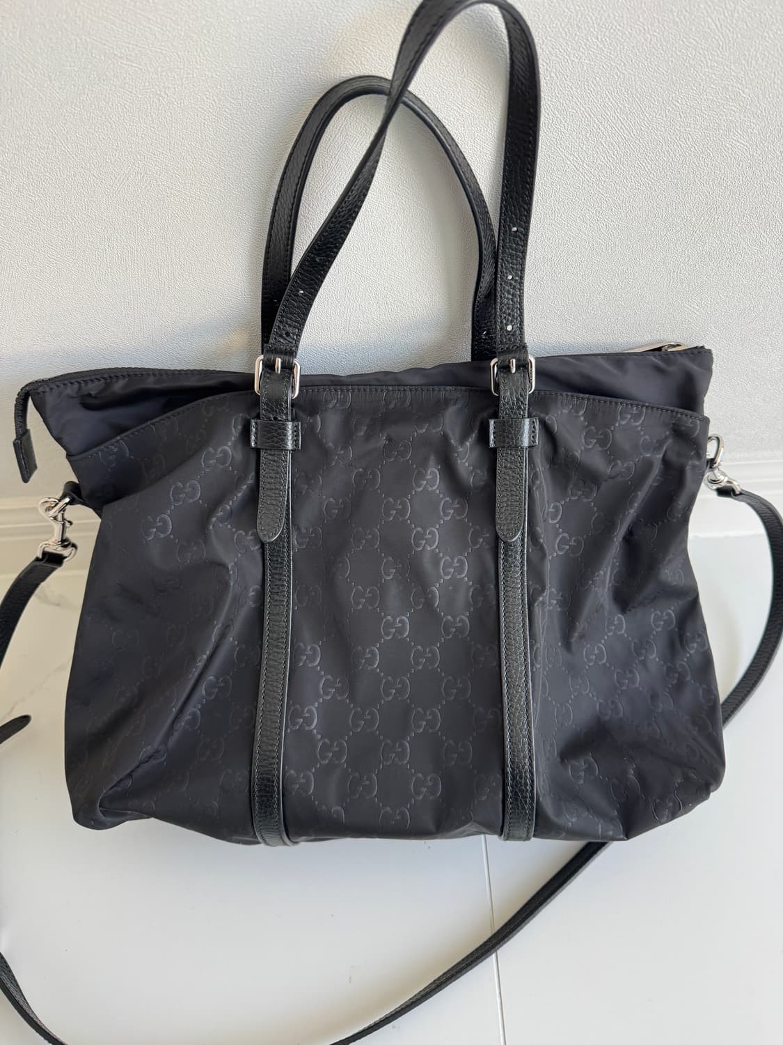 구찌 GG 나일론 토트백 미듐 상품이미지4