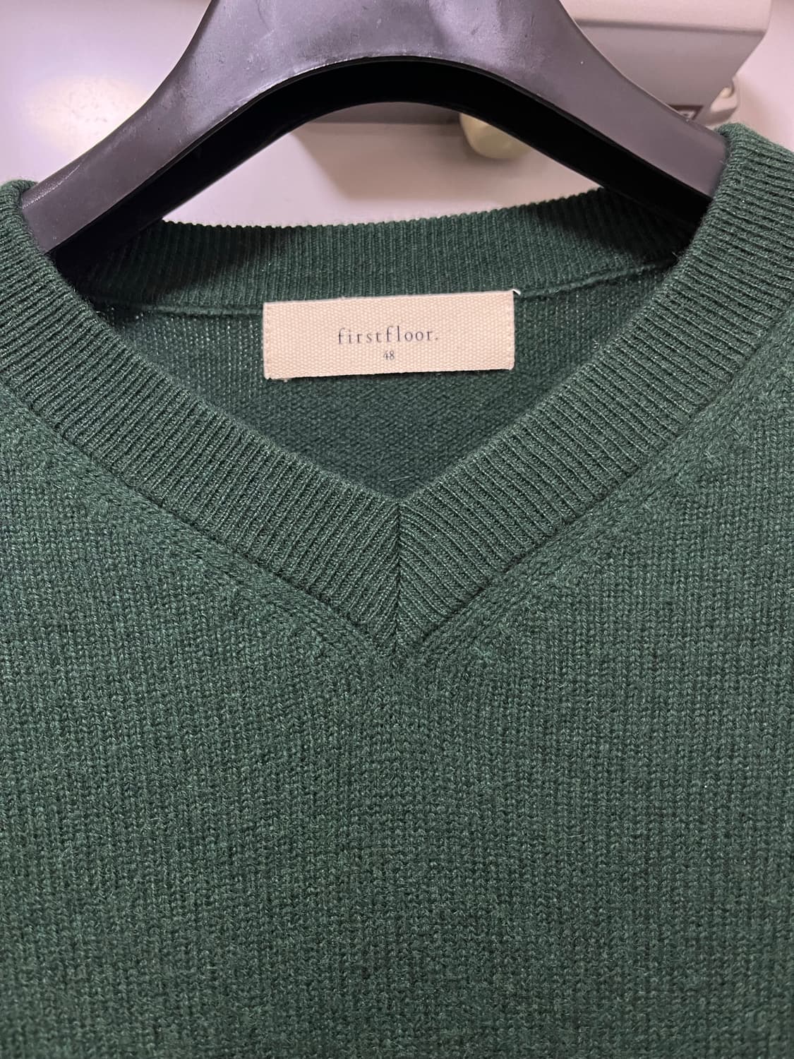 [48] 퍼스트플로어 캐시미어 브이넥 스웨터 포레스트 그린 상품이미지4