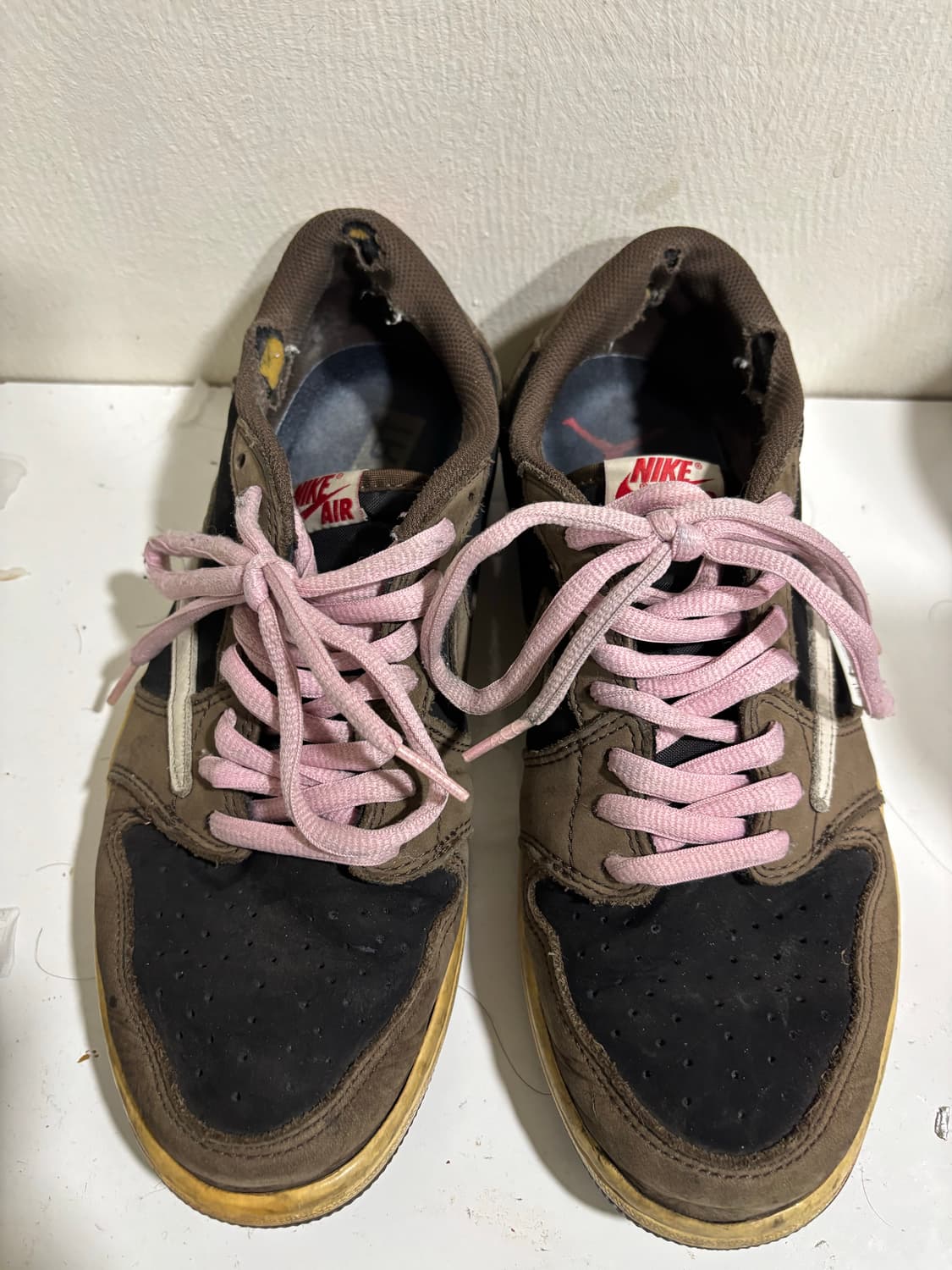 나이키조던 1 x 트래비스 스캇 레트로 로우 OG SP 모카 상품이미지1