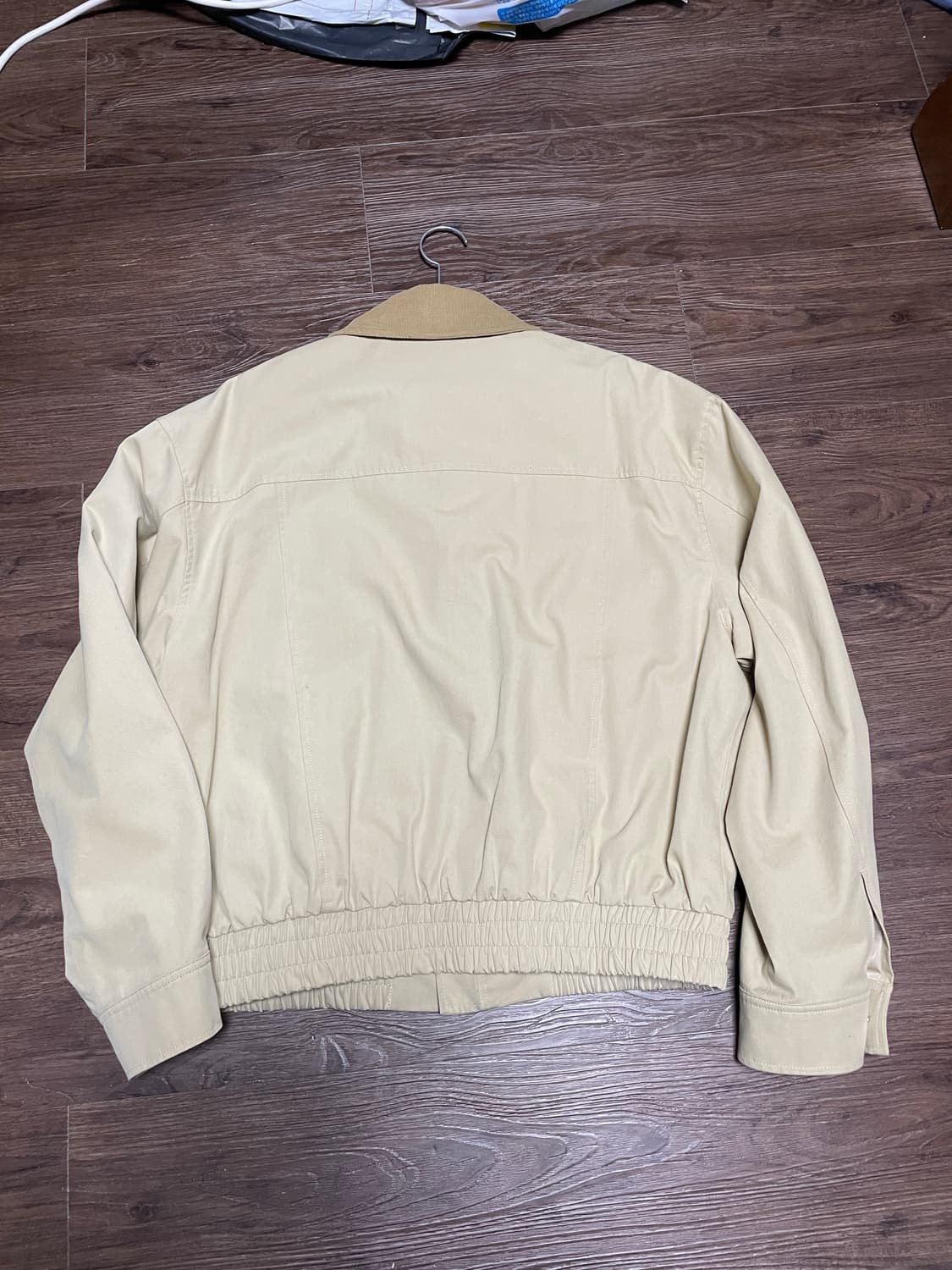 인템포무드 루프 포켓 워크 재킷_샌드베이지 상품이미지2