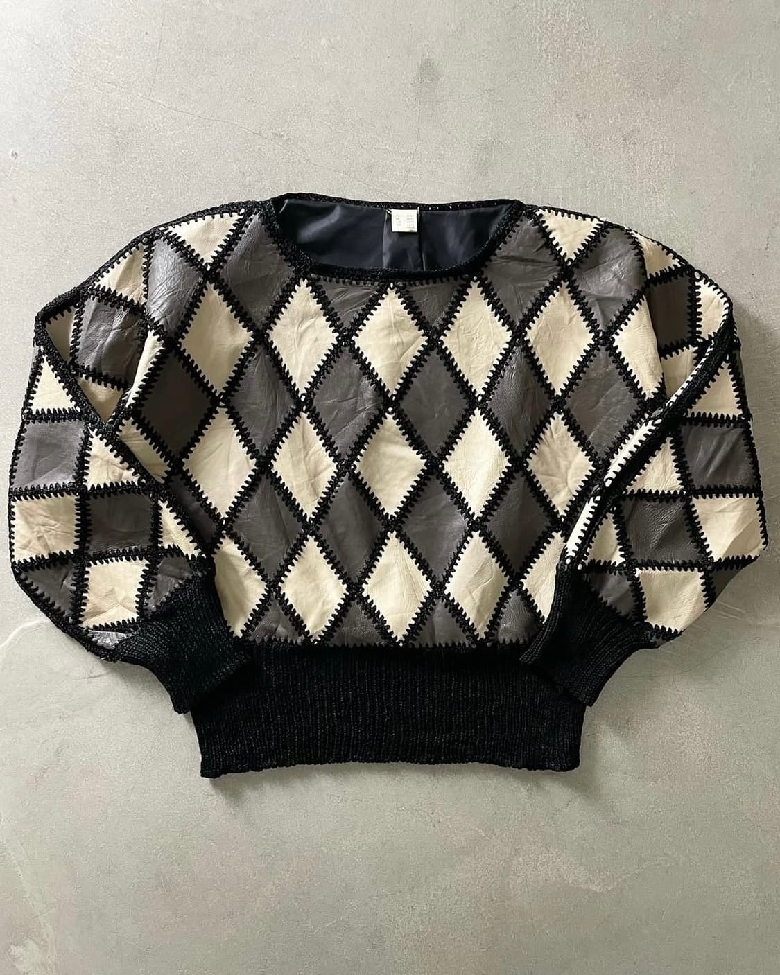 Vintage Handmade Pattern Leather Sweater 상품이미지4