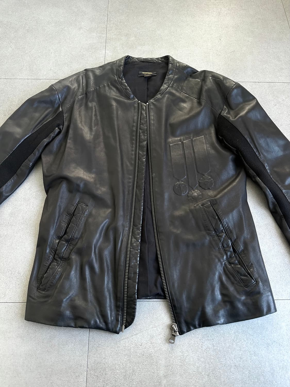 디젤 블랙골드 메달 엠보싱 램스킨 레더 자켓 상품이미지5