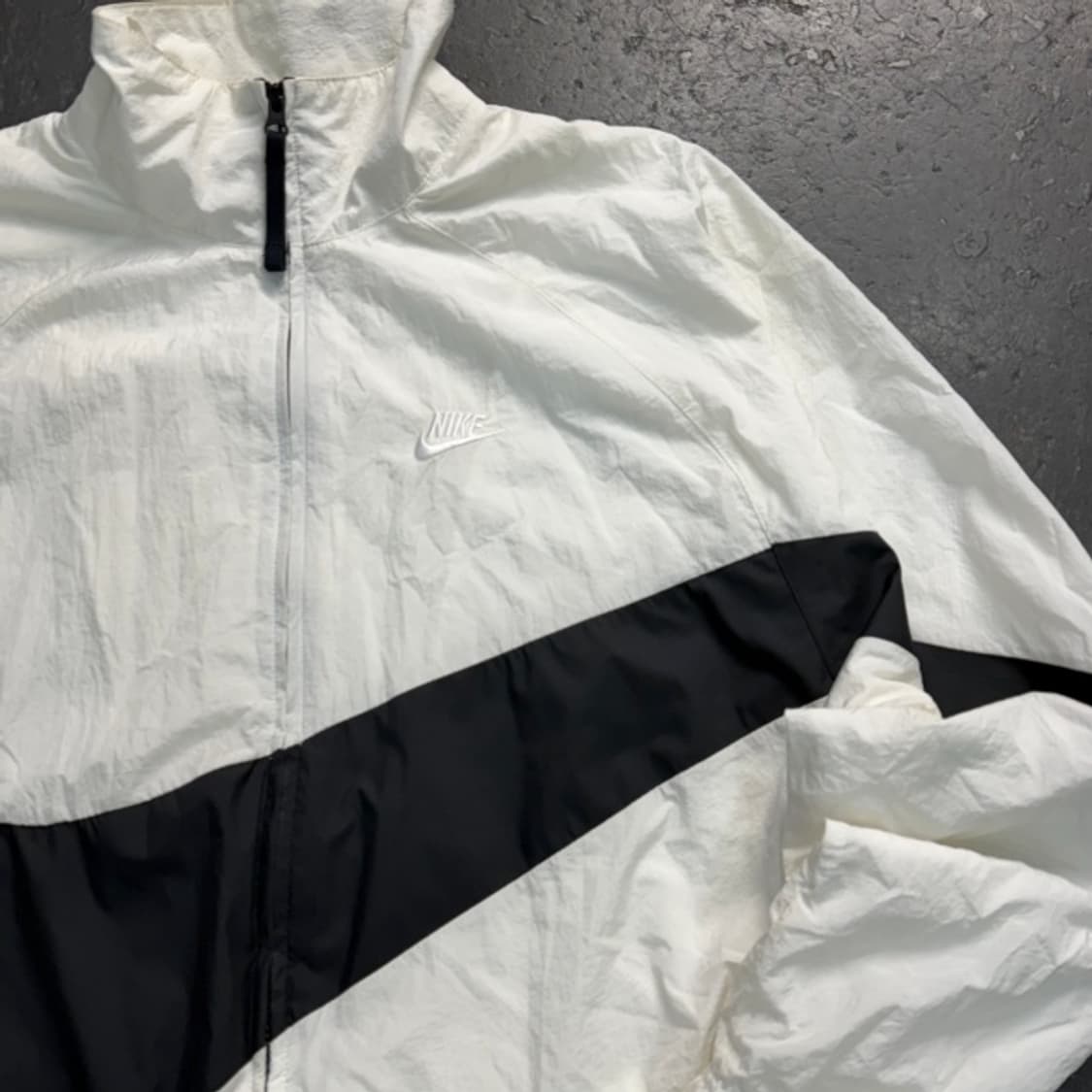 105 나이키 빅스우시 바람막이  상품이미지2