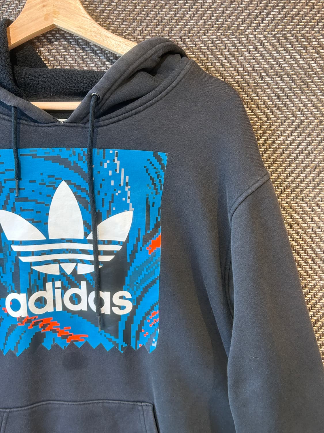 아디다스 그래픽 후드티 상품이미지3