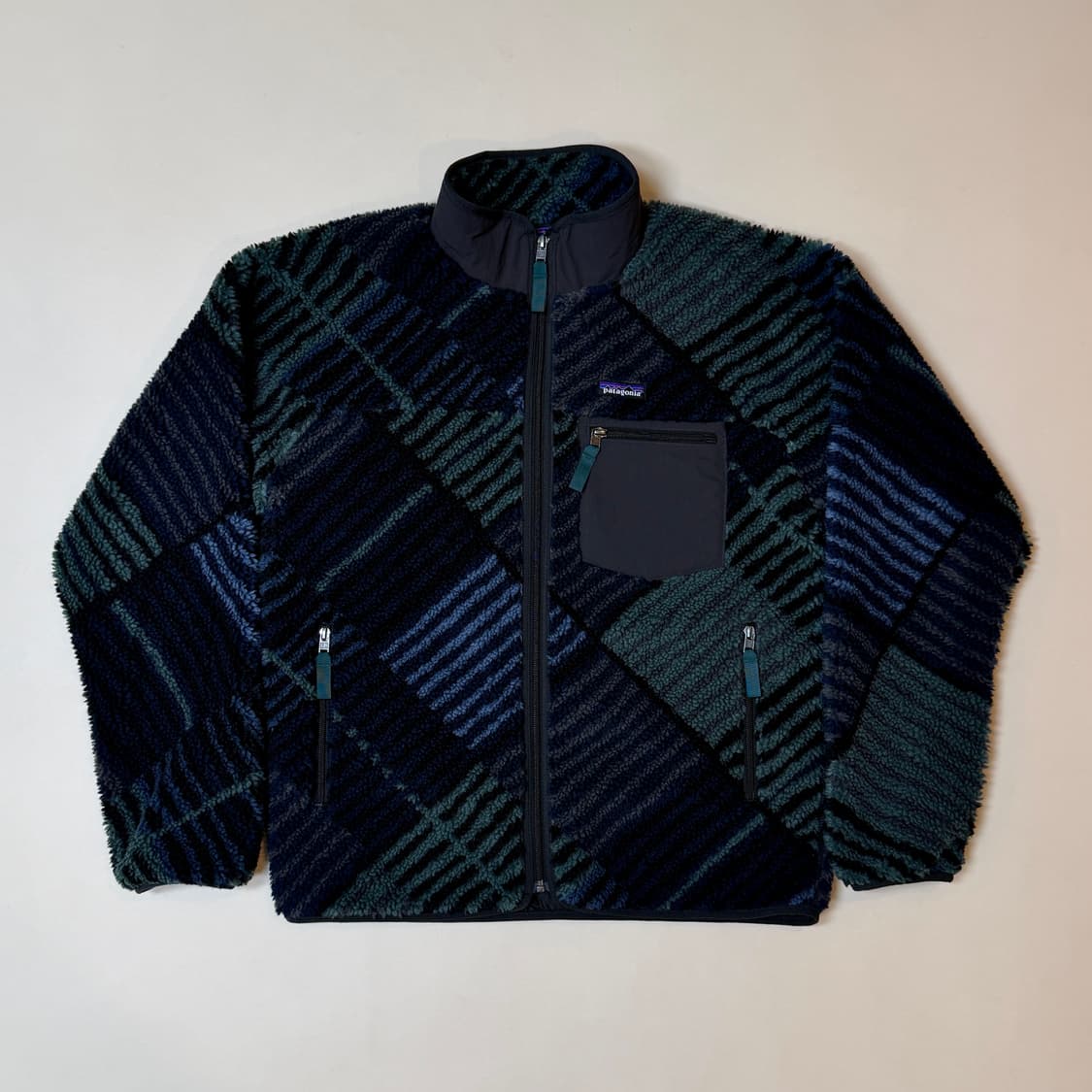 [M] 파타고니아 클래식 레트로X 플리스 자켓 레인폴 퀼트 잉크 블랙 상품이미지1