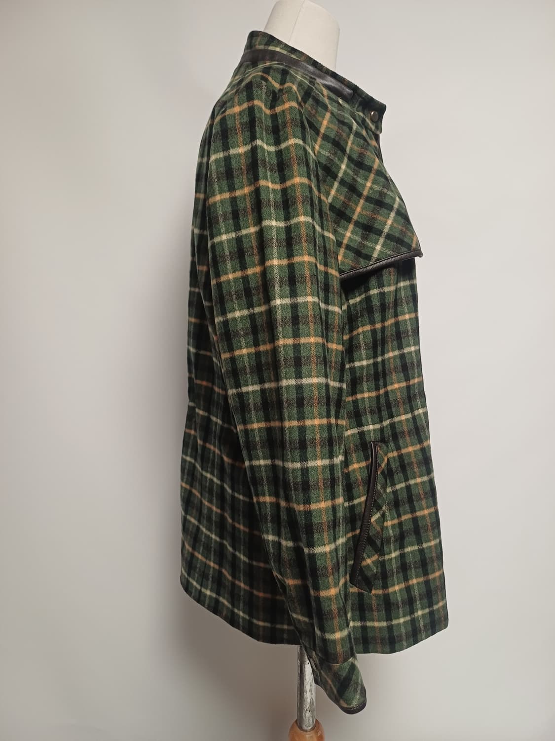 닥스 캐시미어 혼방 누빔 자켓 (가죽상태 최상/여성77) 상품이미지2