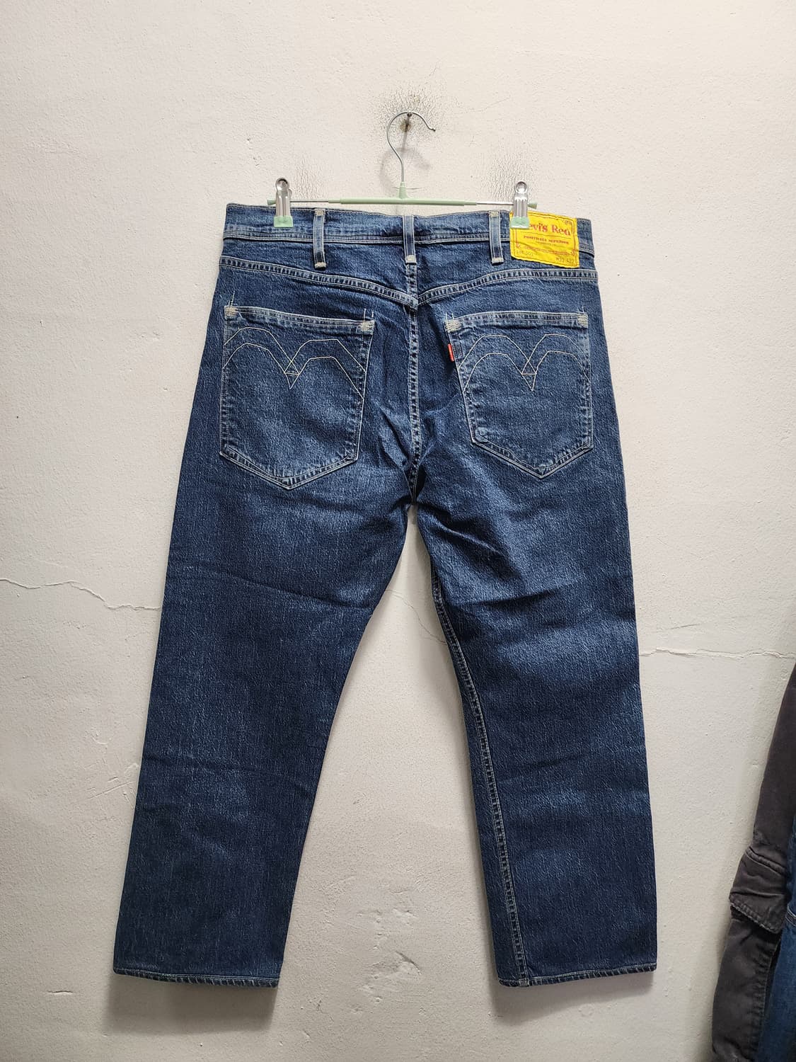 리바이스 502 레드탭 루즈핏 데님팬츠  상품이미지1