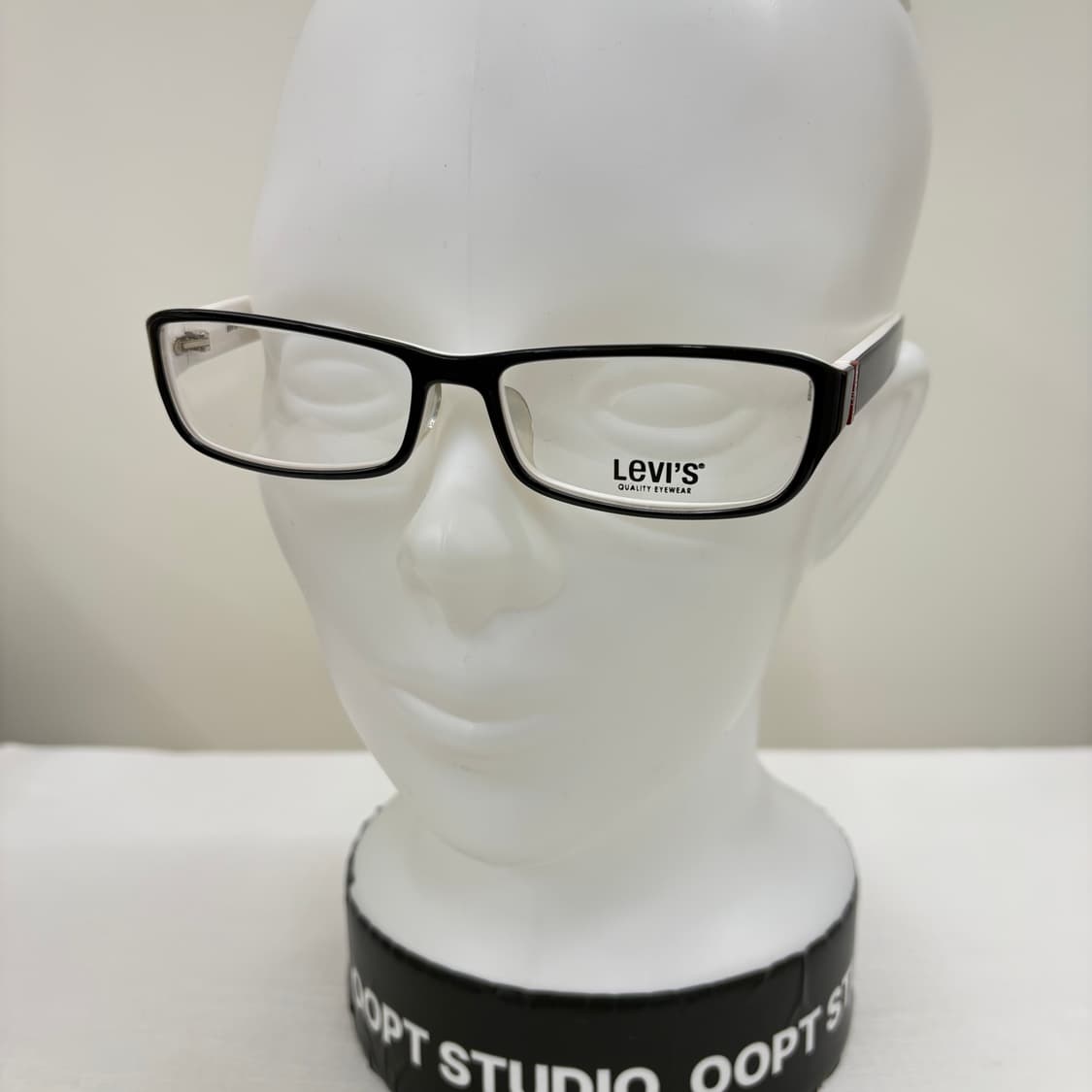 LEVI'S 리바이스 블랙화이트 빈티지 뿔테 상품이미지6