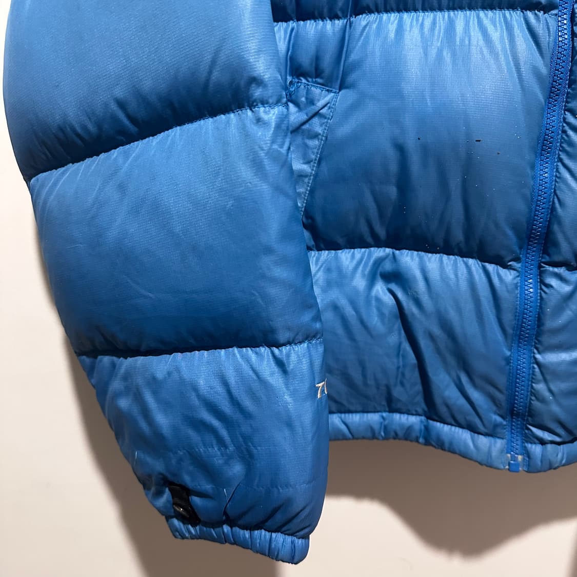 노스페이스 눕시 블루 블랙 패딩 상품이미지3