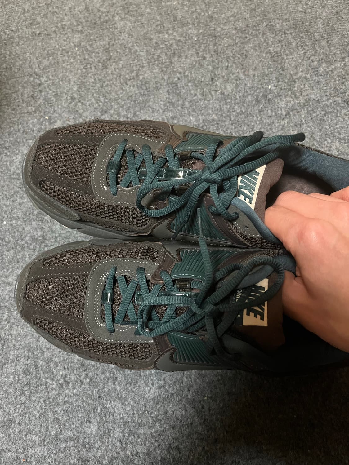 나이키 줌보메로 5  코르티스 성현 착용 상품이미지5