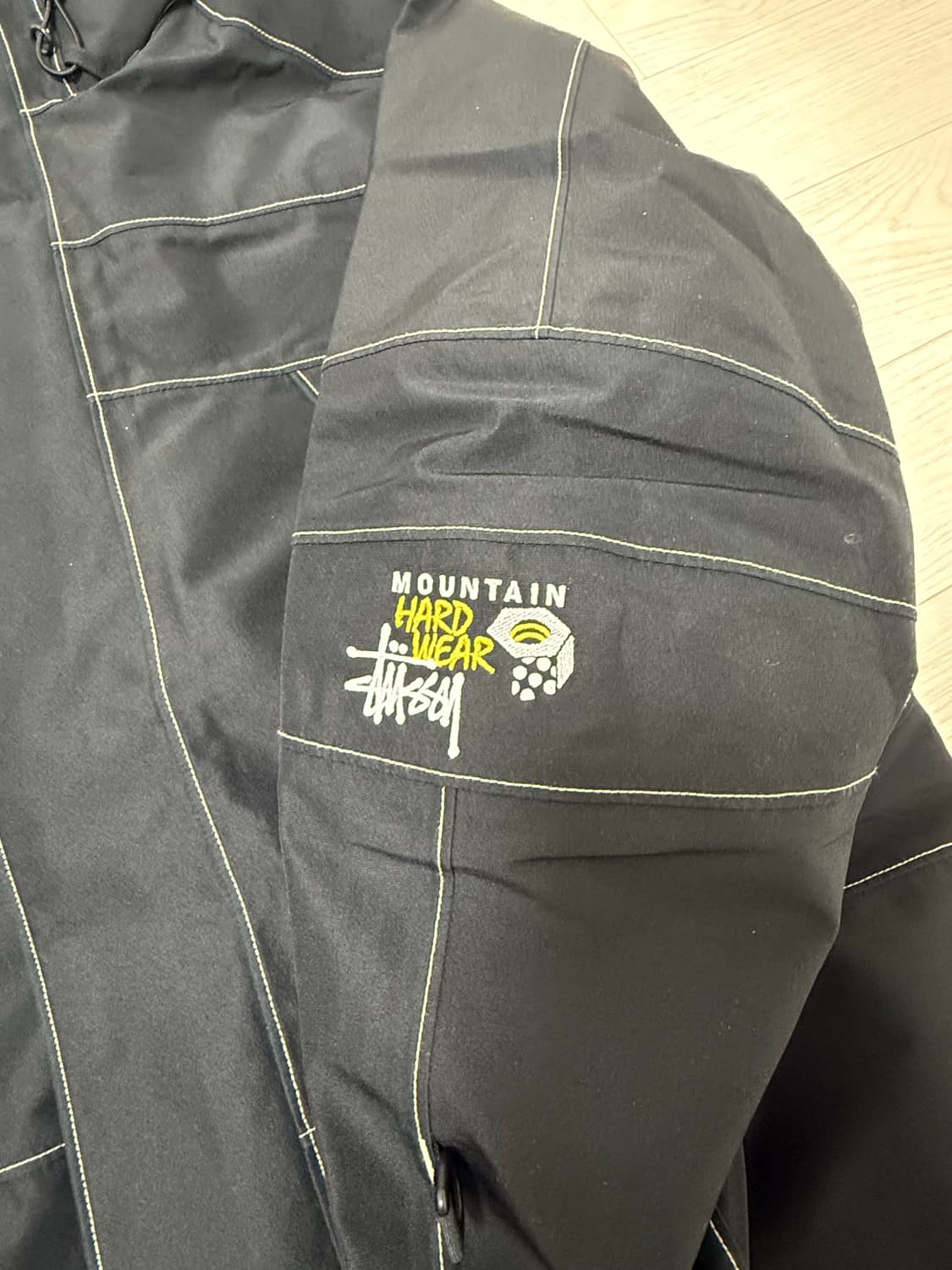 스투시 마운틴 하드웨어 콜라보 고어텍스 바람막이 상품이미지4