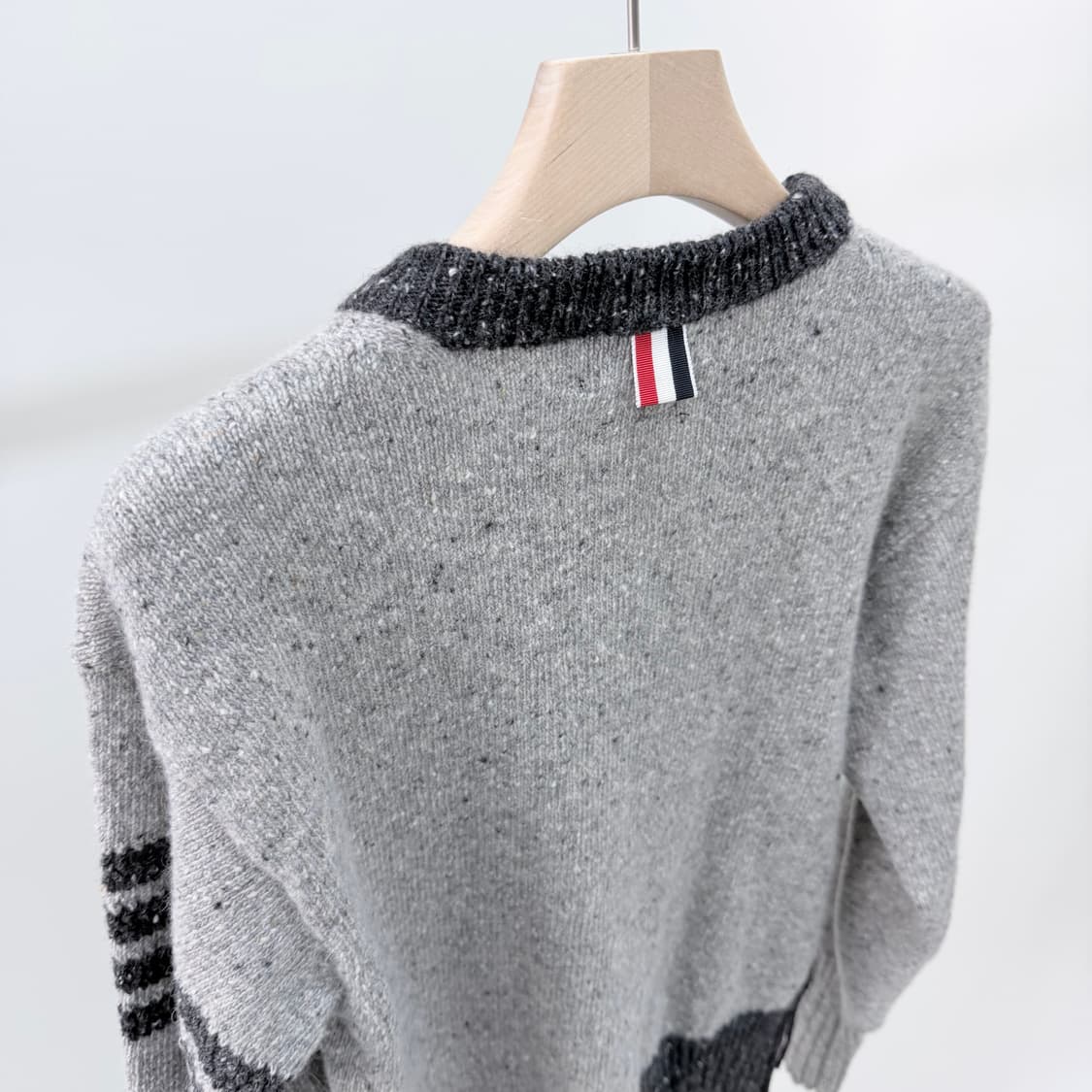 [미사용/42] 톰브라운 사선완장 여성 모헤어 트위드 니트 상품이미지6