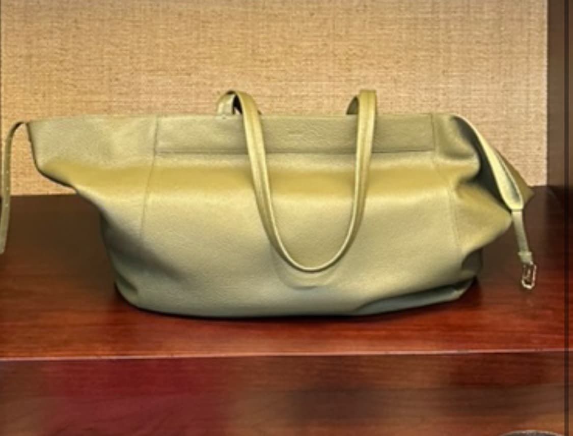 [새상품] 렉토 24FW 칼라 라지 카바스 레더 백 올리브 상품이미지2