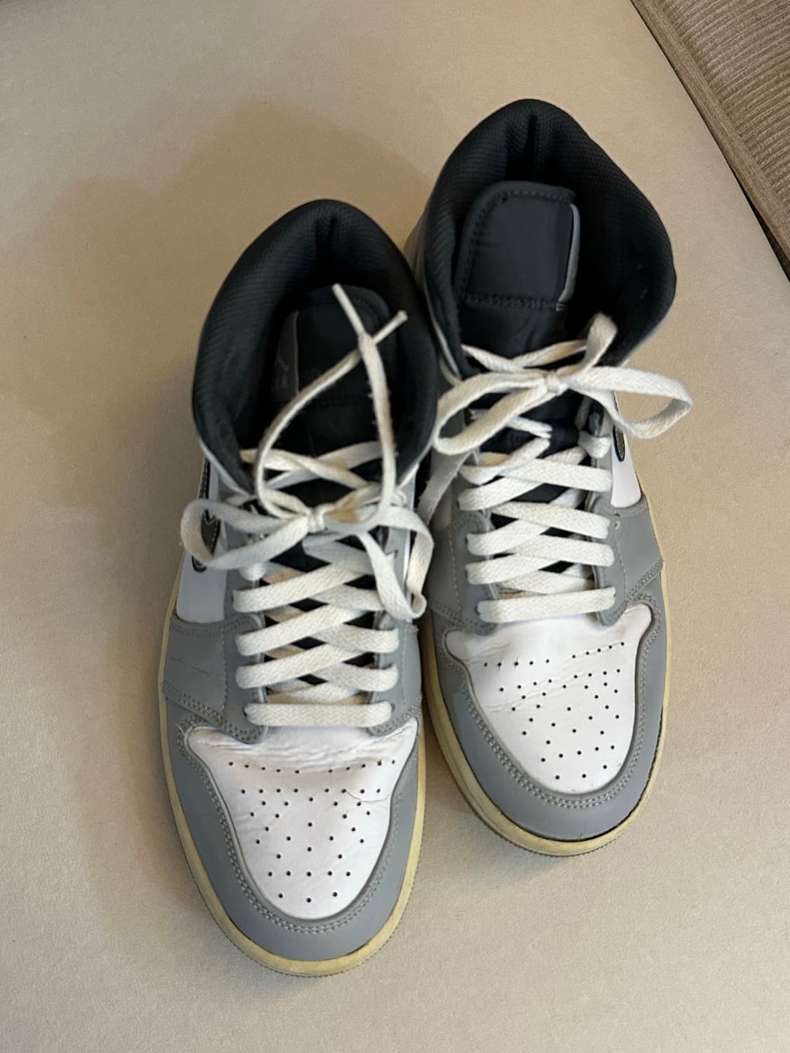 나이키 에어 조던 1 미드 스모크  상품이미지3