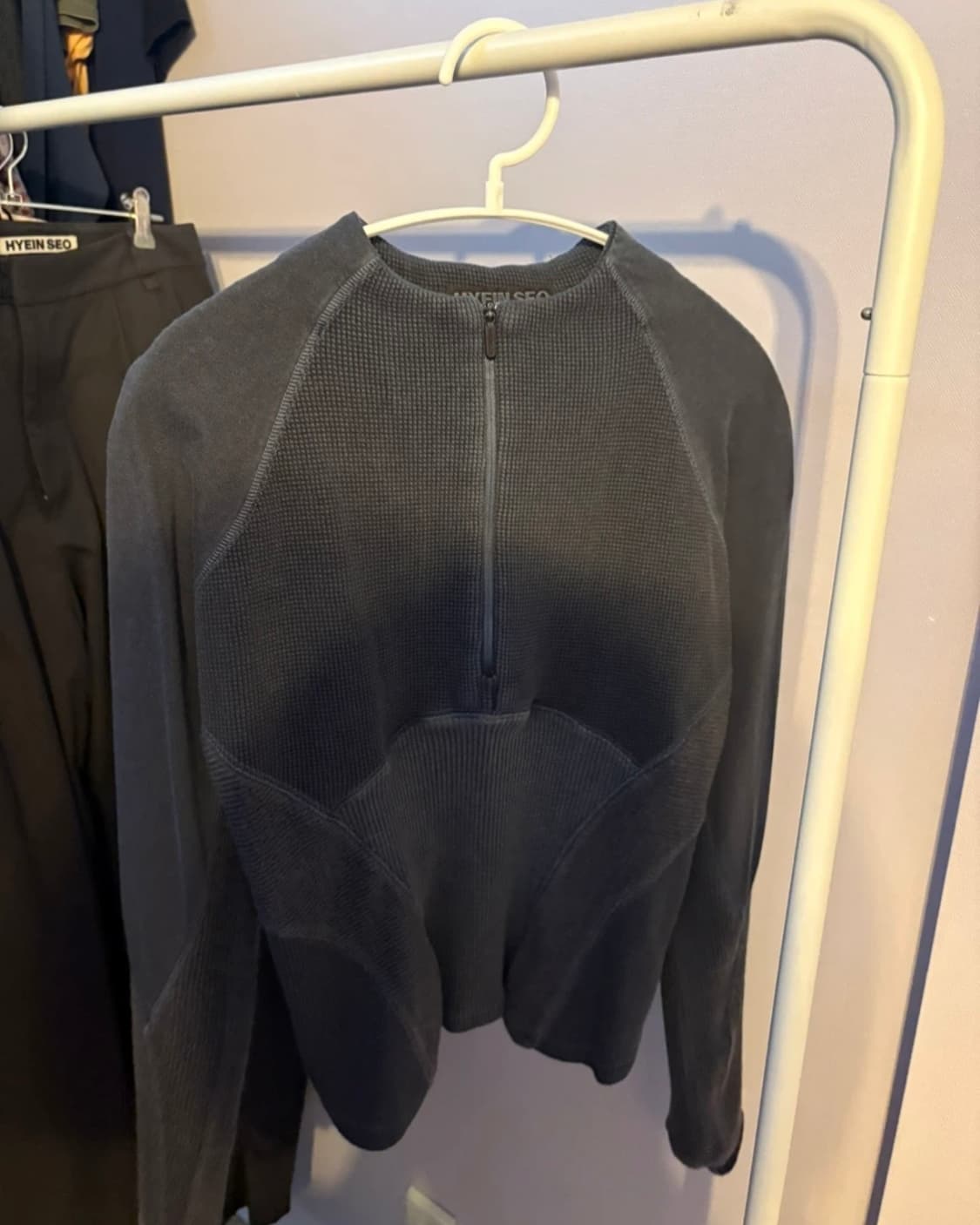 HYEIN SEO 혜인서 하프 집업 레글란 블루 2 사이즈 상품이미지4