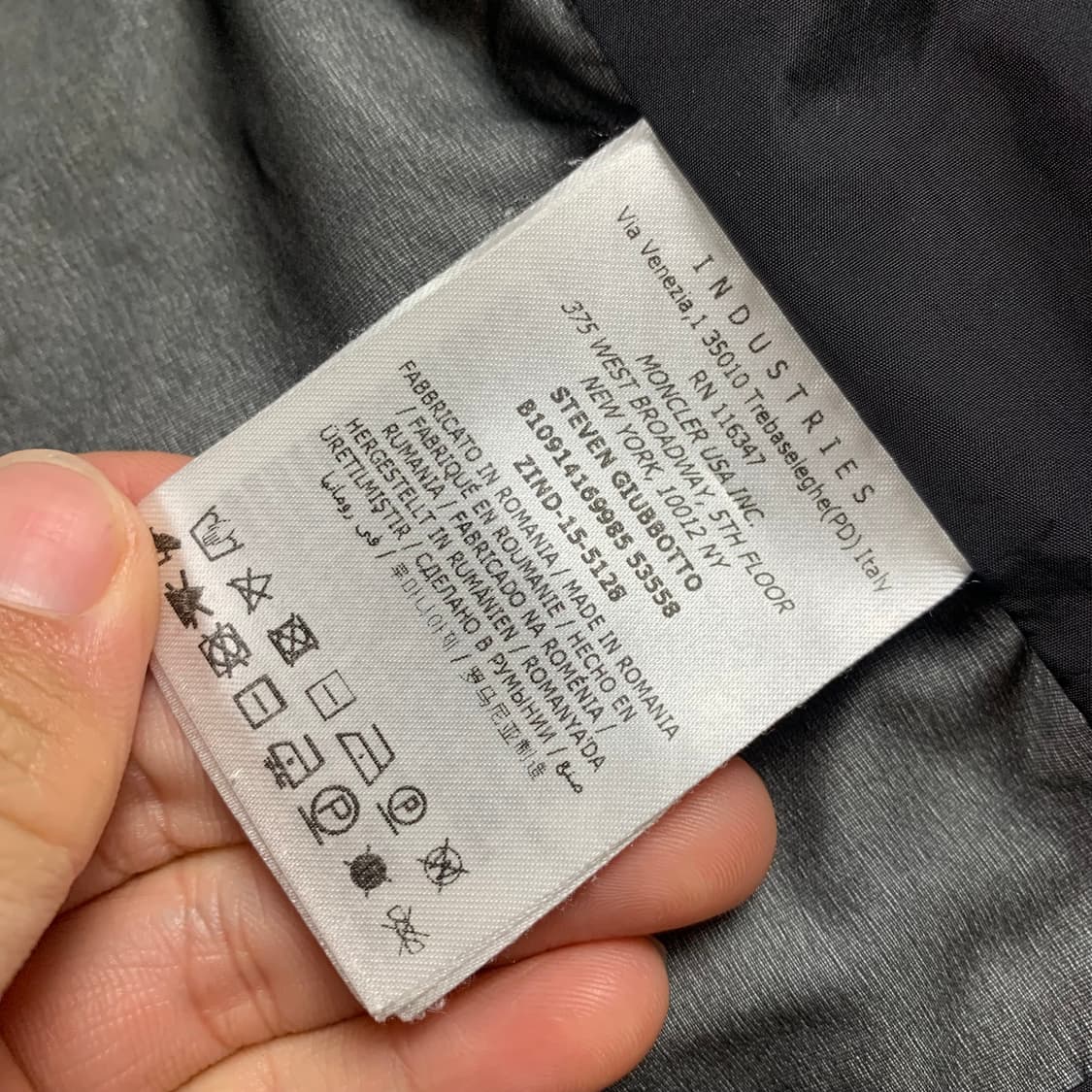 몽클레어 패치 로고 블랙 스티븐 자켓 상품이미지7